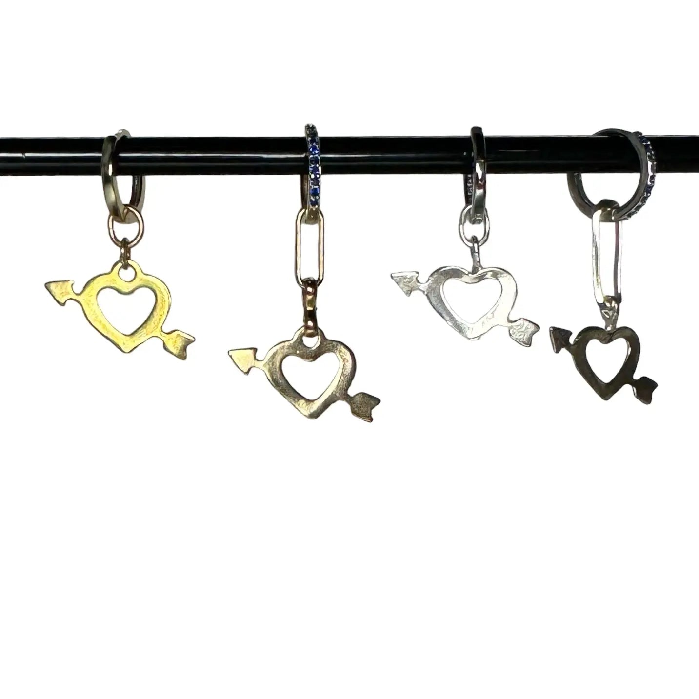 Örhängen - Ihåligt hjärta med pil - L8Hasselblad