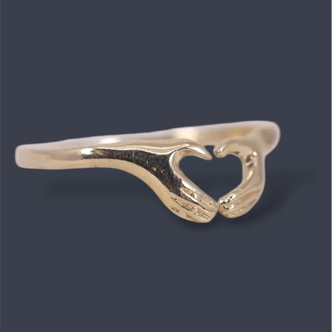 Kärlekshänder ring L8Hasselblad