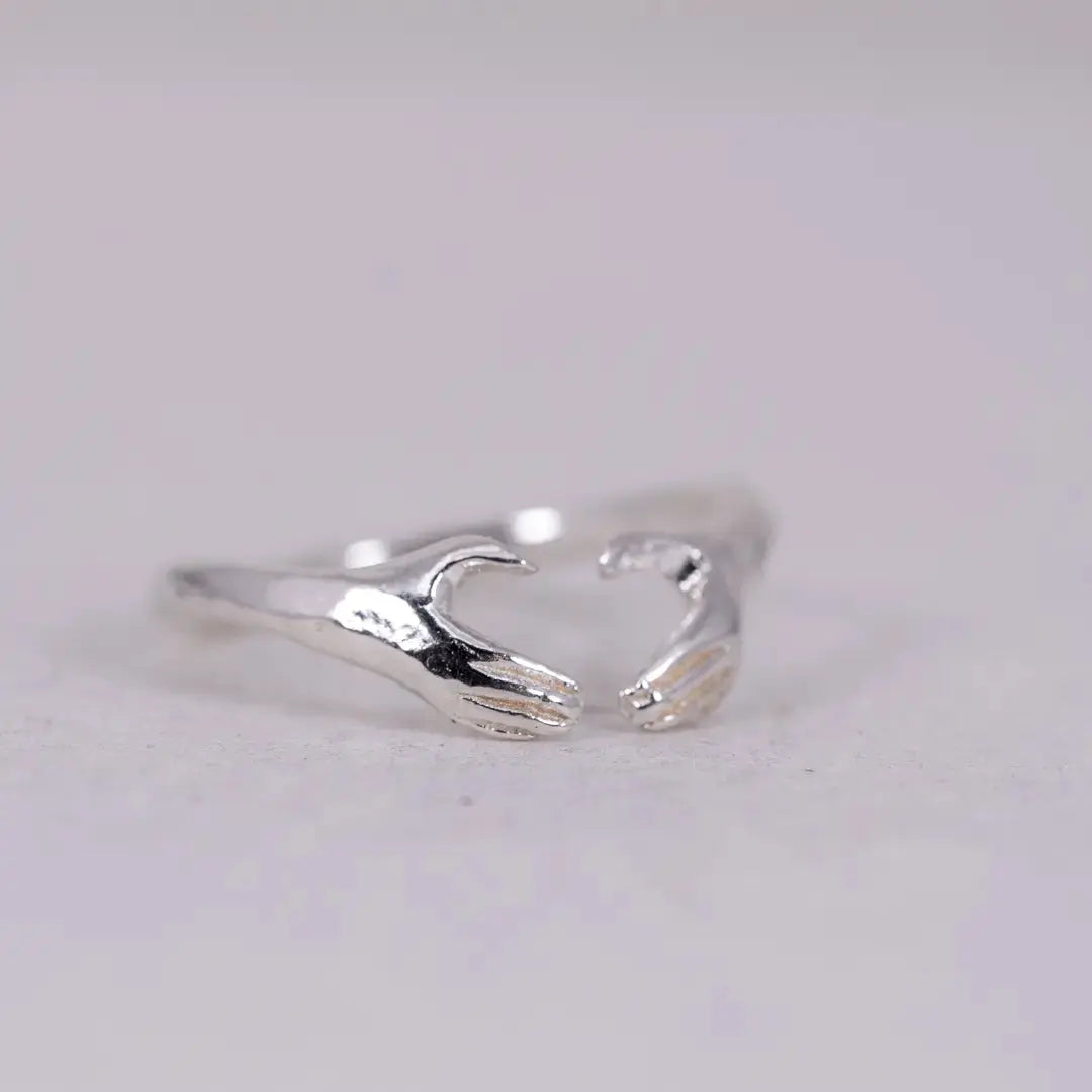 Kärlekshänder ring - L8Hasselblad