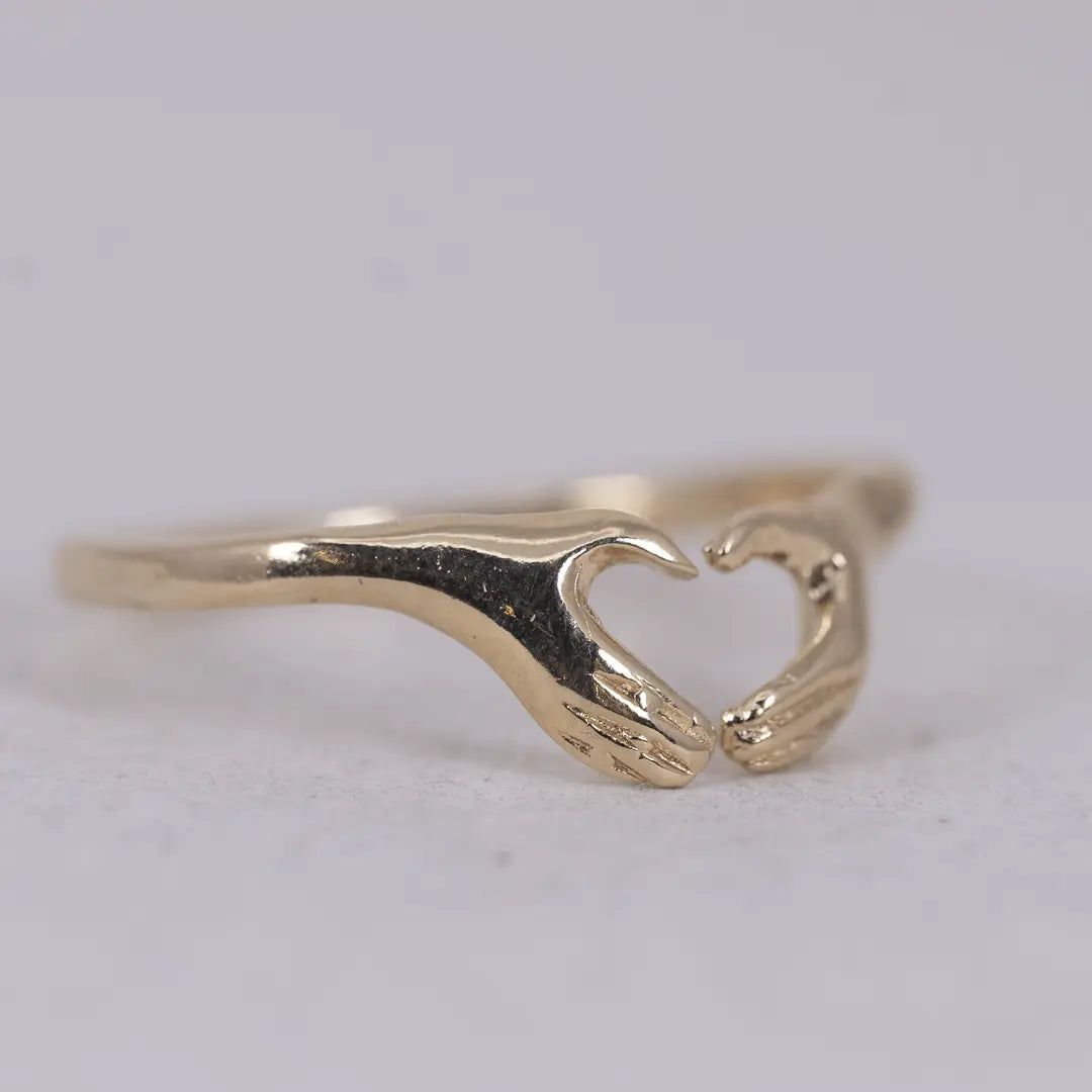 Kärlekshänder ring - L8Hasselblad