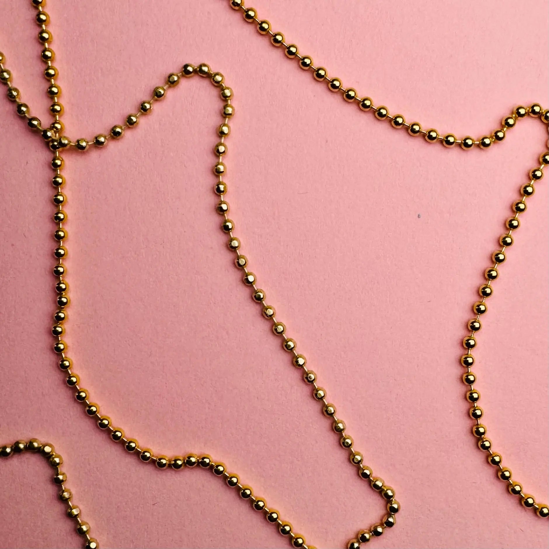 Kedja - 2mm Guldpläterad kulkedja - L8Hasselblad