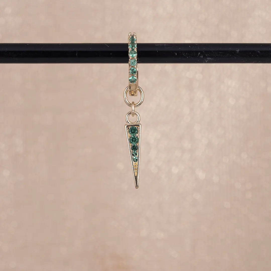 Kort zirkoner & tagg - örhängen guld - L8Hasselblad