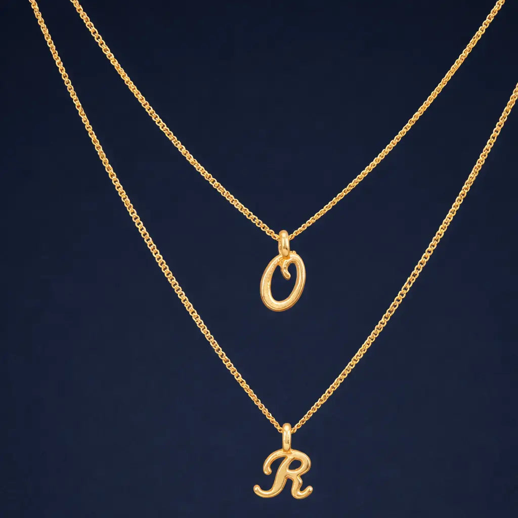 Kursiva bokstäver - halsband L8Hasselblad