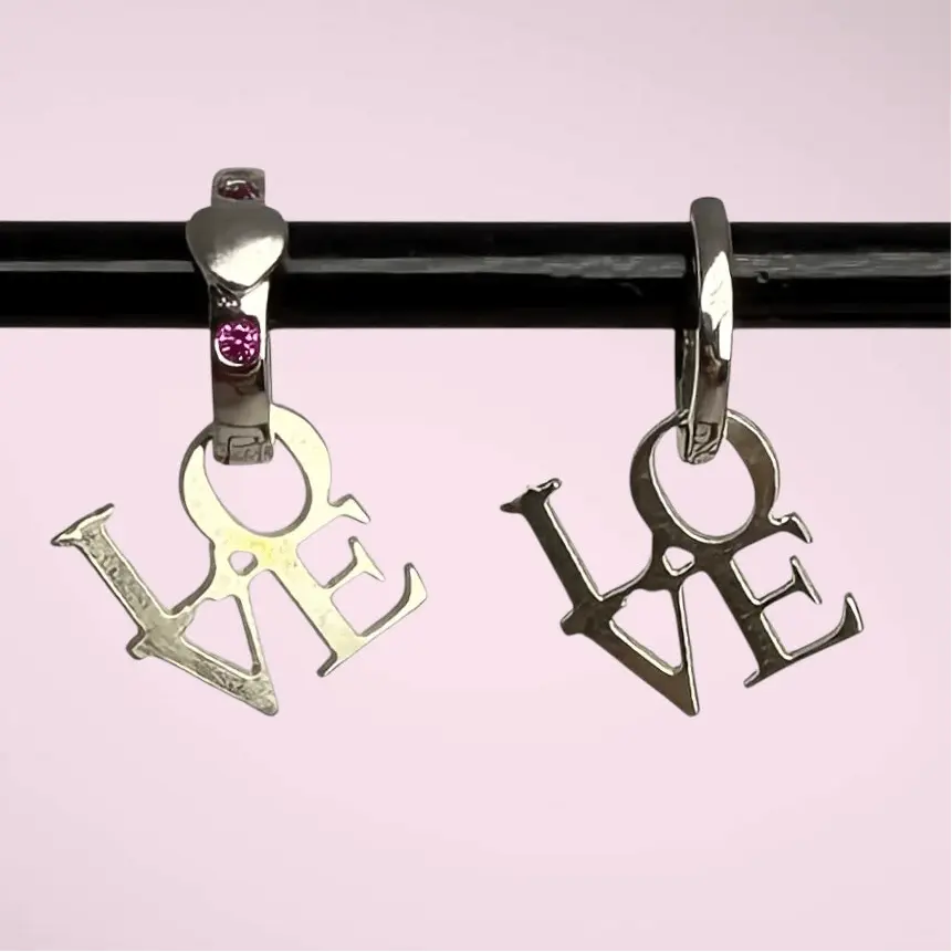 LOVE - silverörhängen - L8Hasselblad