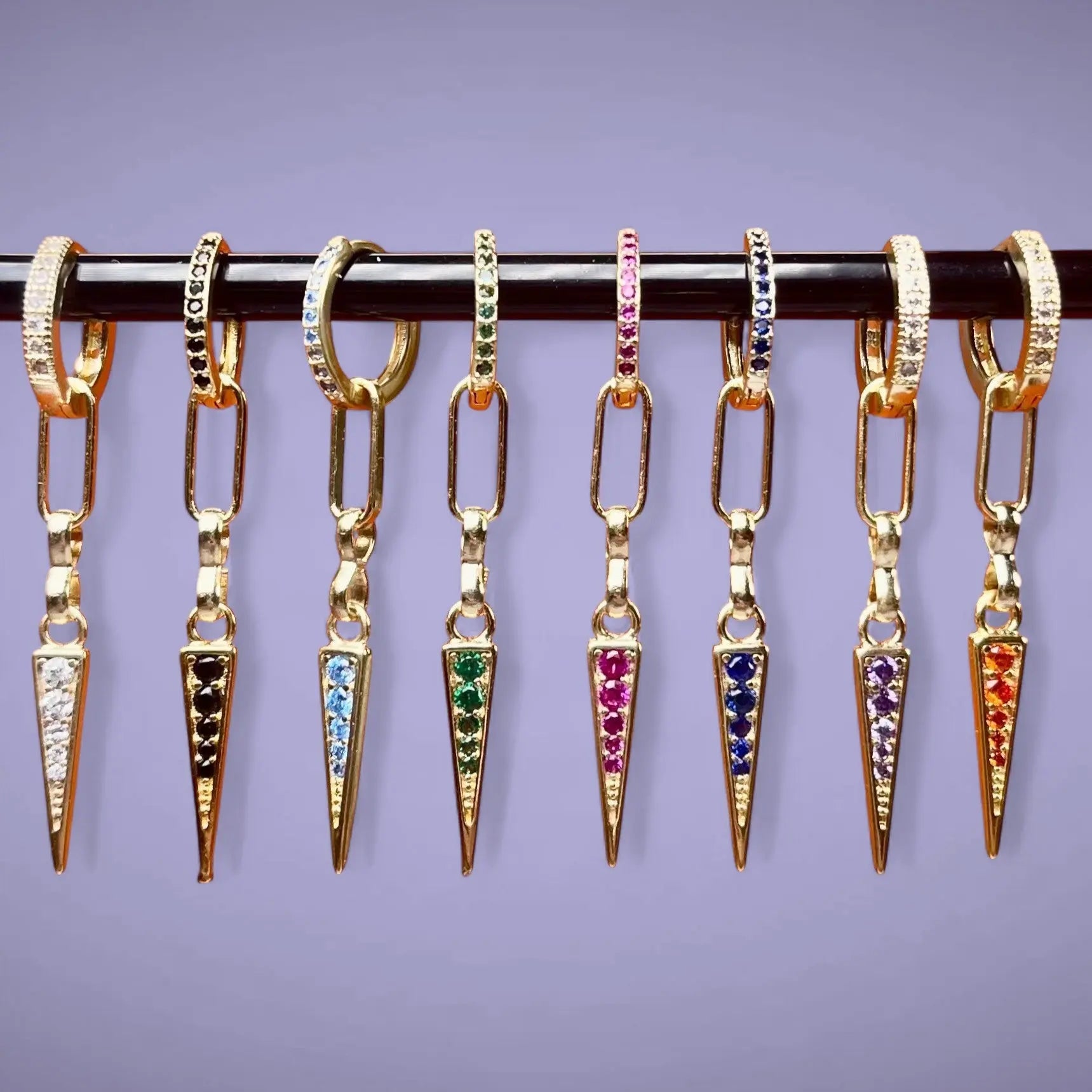 Längre zirkoner och tagg - Örhängen - L8Hasselblad