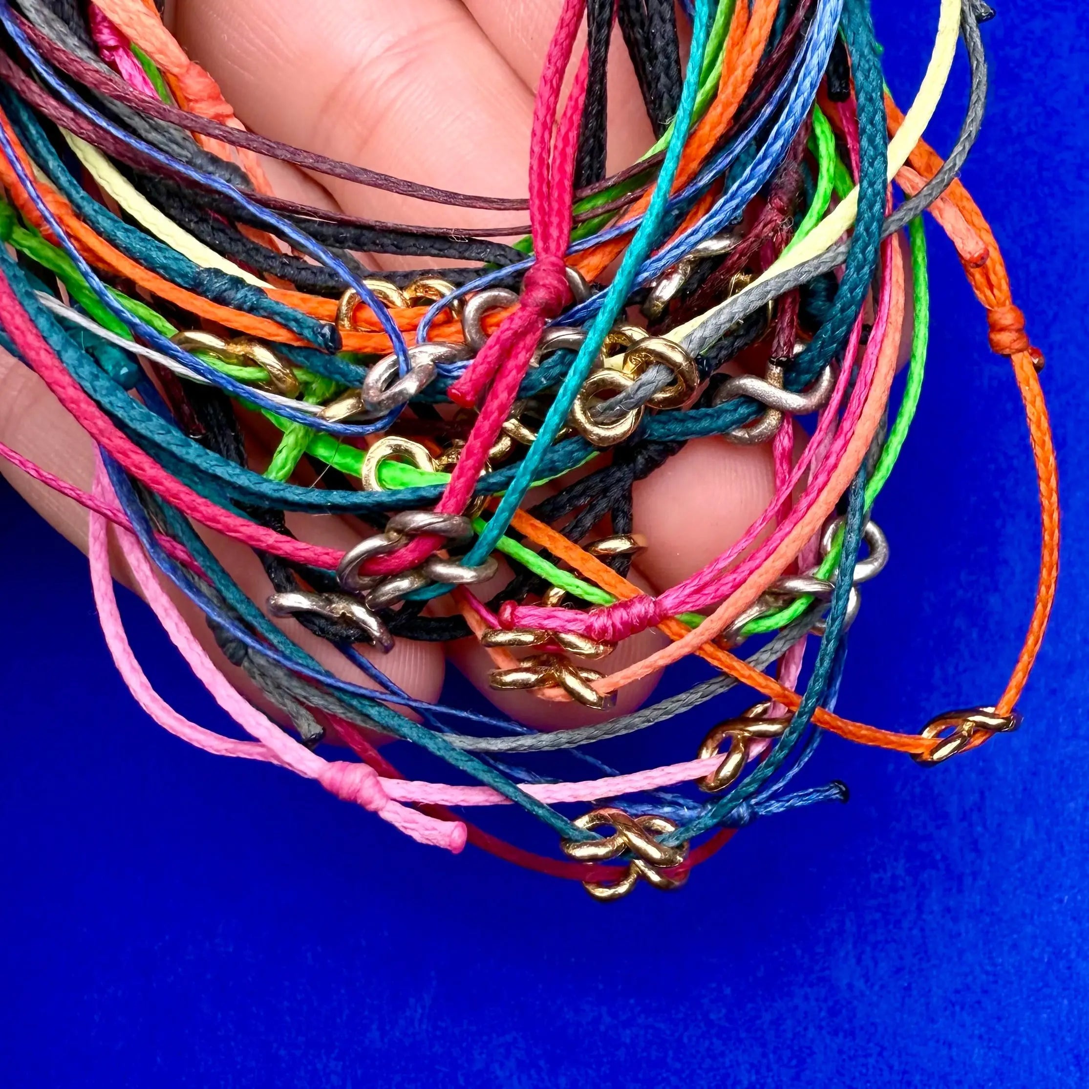 Lilla evighetsåttan trådarmband - L8Hasselblad