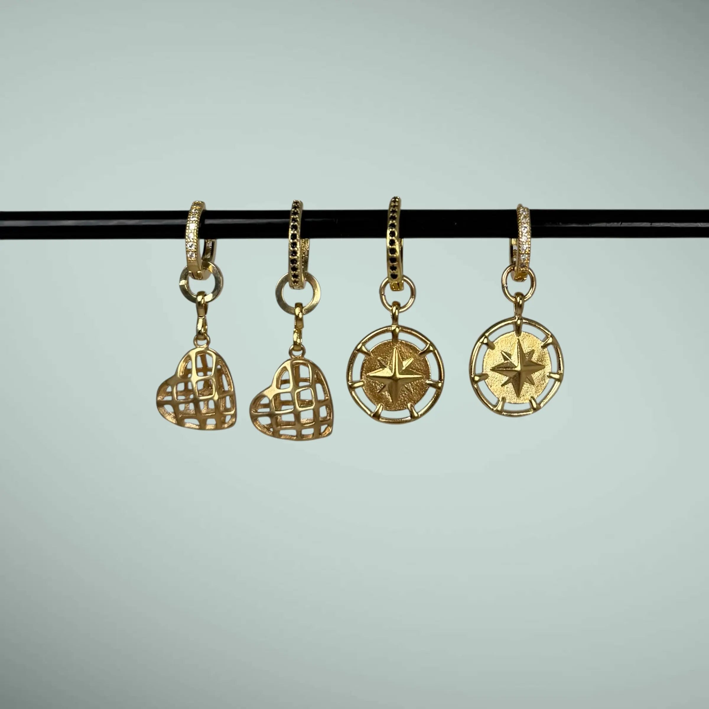 Love compass - guldörhängen - L8Hasselblad