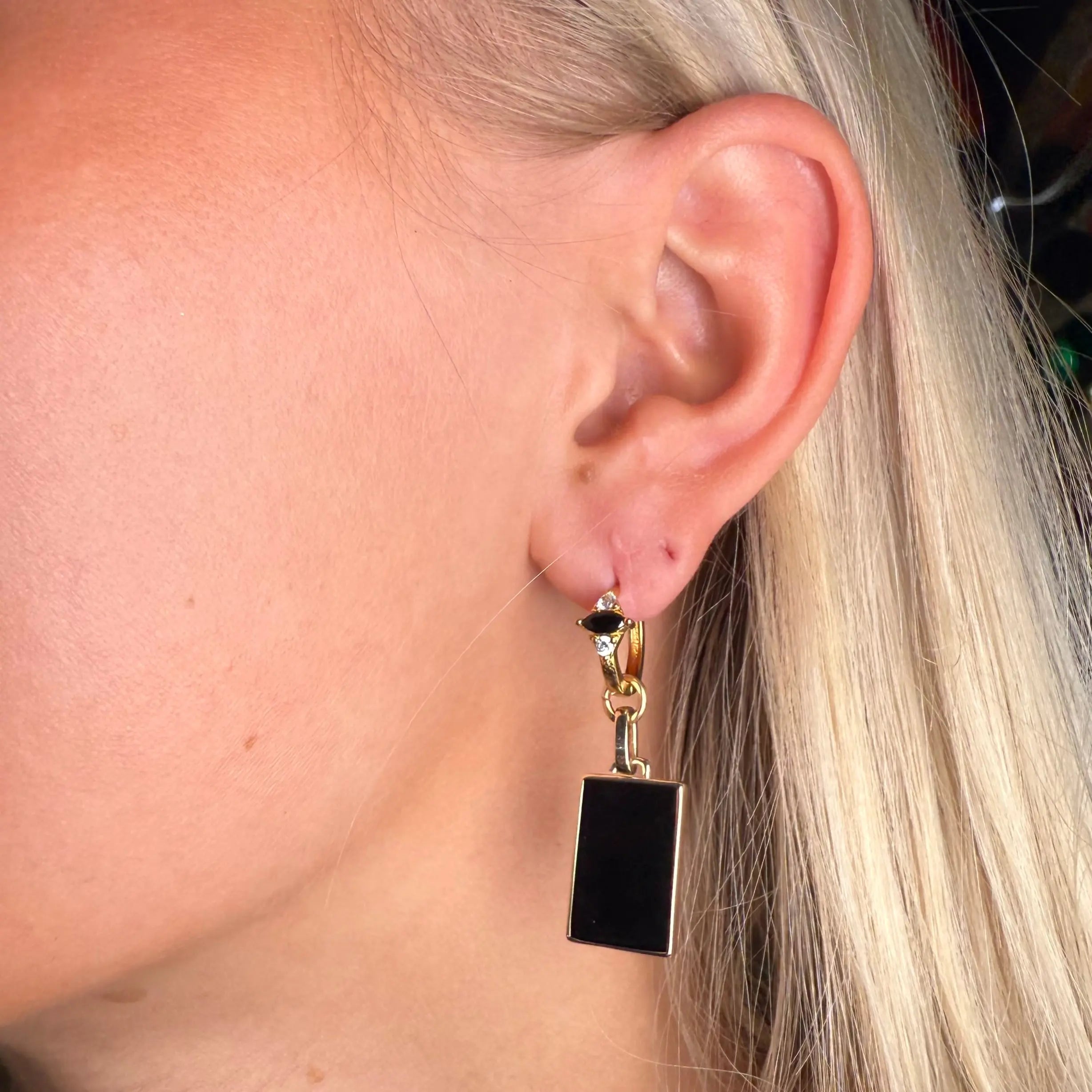 Marmor - guldörhänge - L8Hasselblad