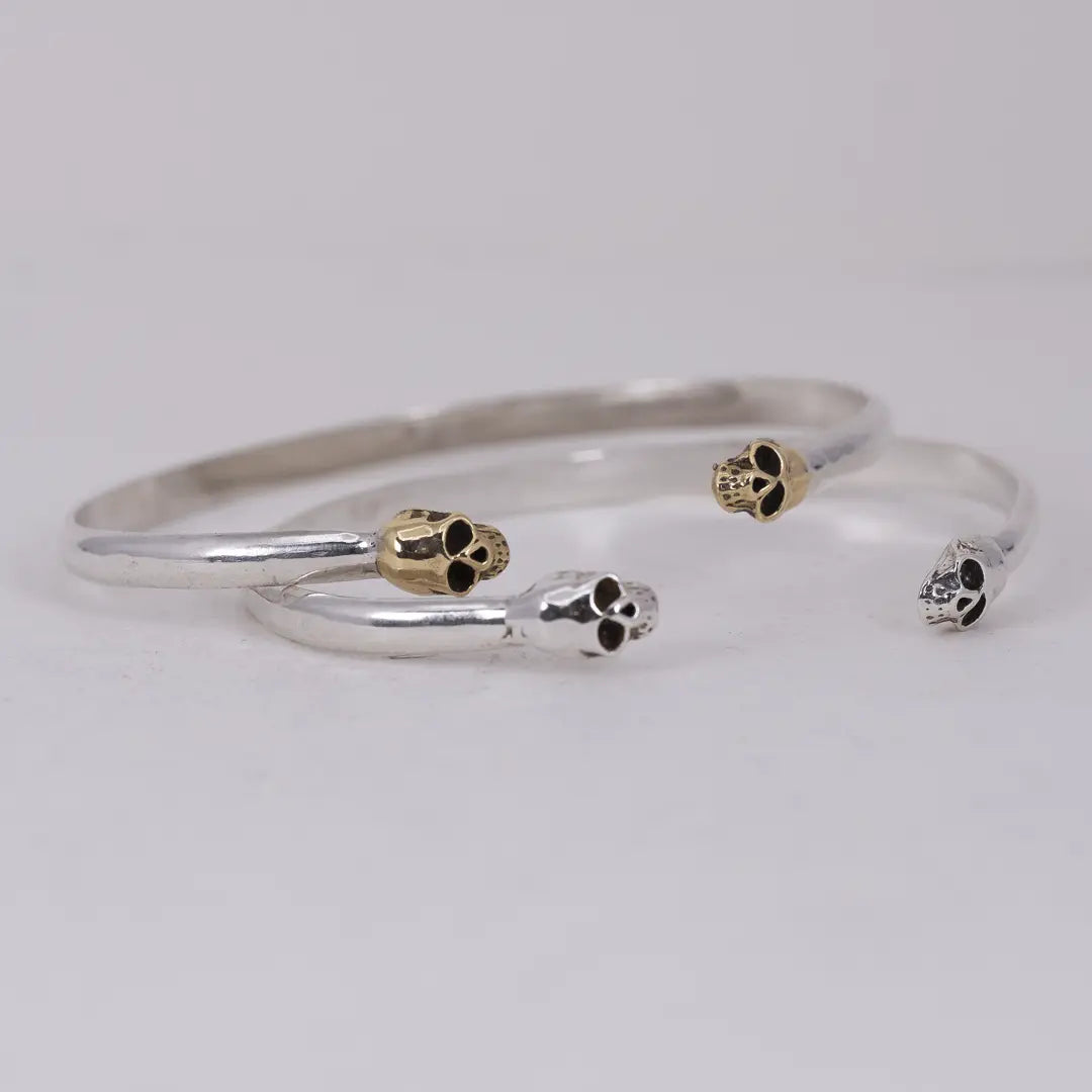 Mellan dödskallearmband - L8Hasselblad