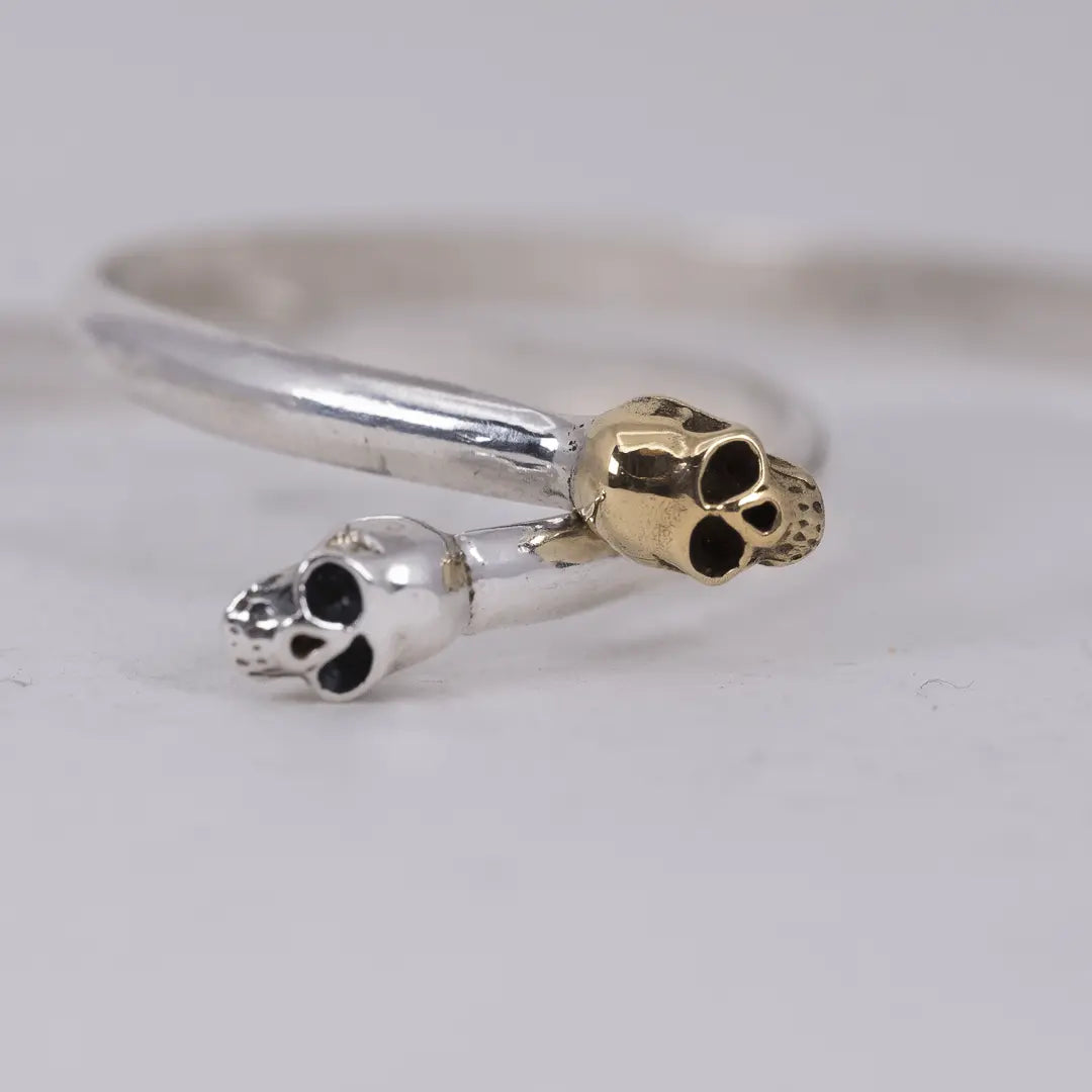 Mellan dödskallearmband - L8Hasselblad