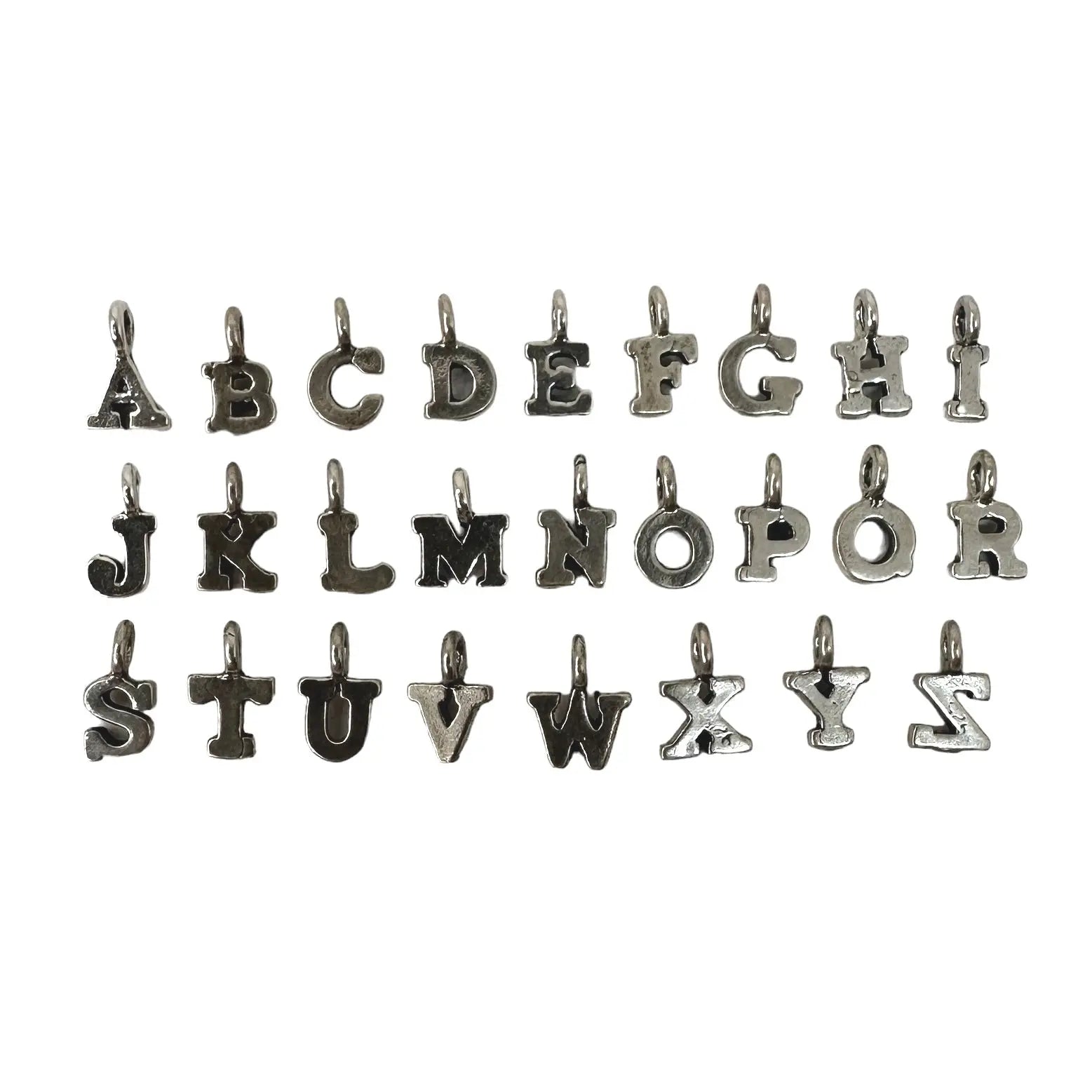 Berlock - Minibokstäver i Silver - L8Hasselblad