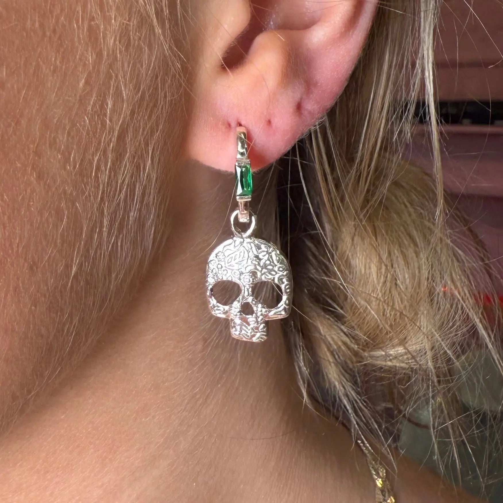 Mönstrad dödskalle - silverörhängen - L8Hasselblad