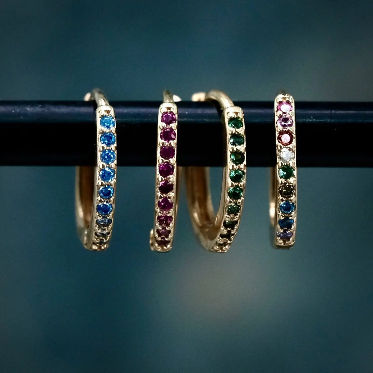 Olivia Small - Hoops L8Hasselblad
