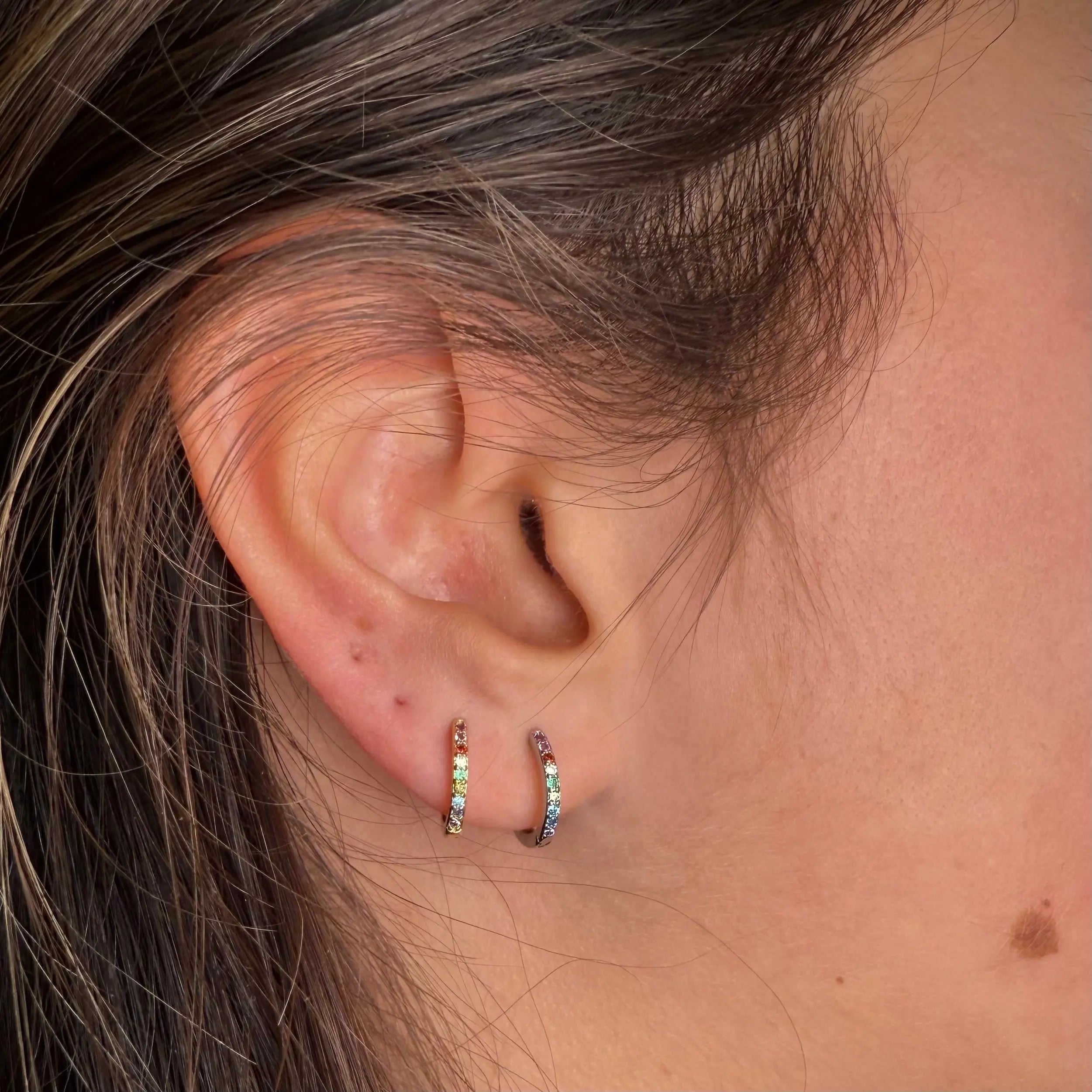 Smala colorful hoops guld - L8Hasselblad