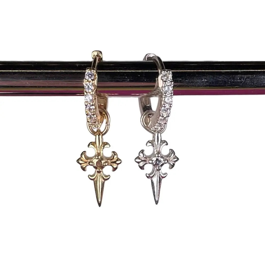 Örhänge - Detaljerat kors - L8Hasselblad