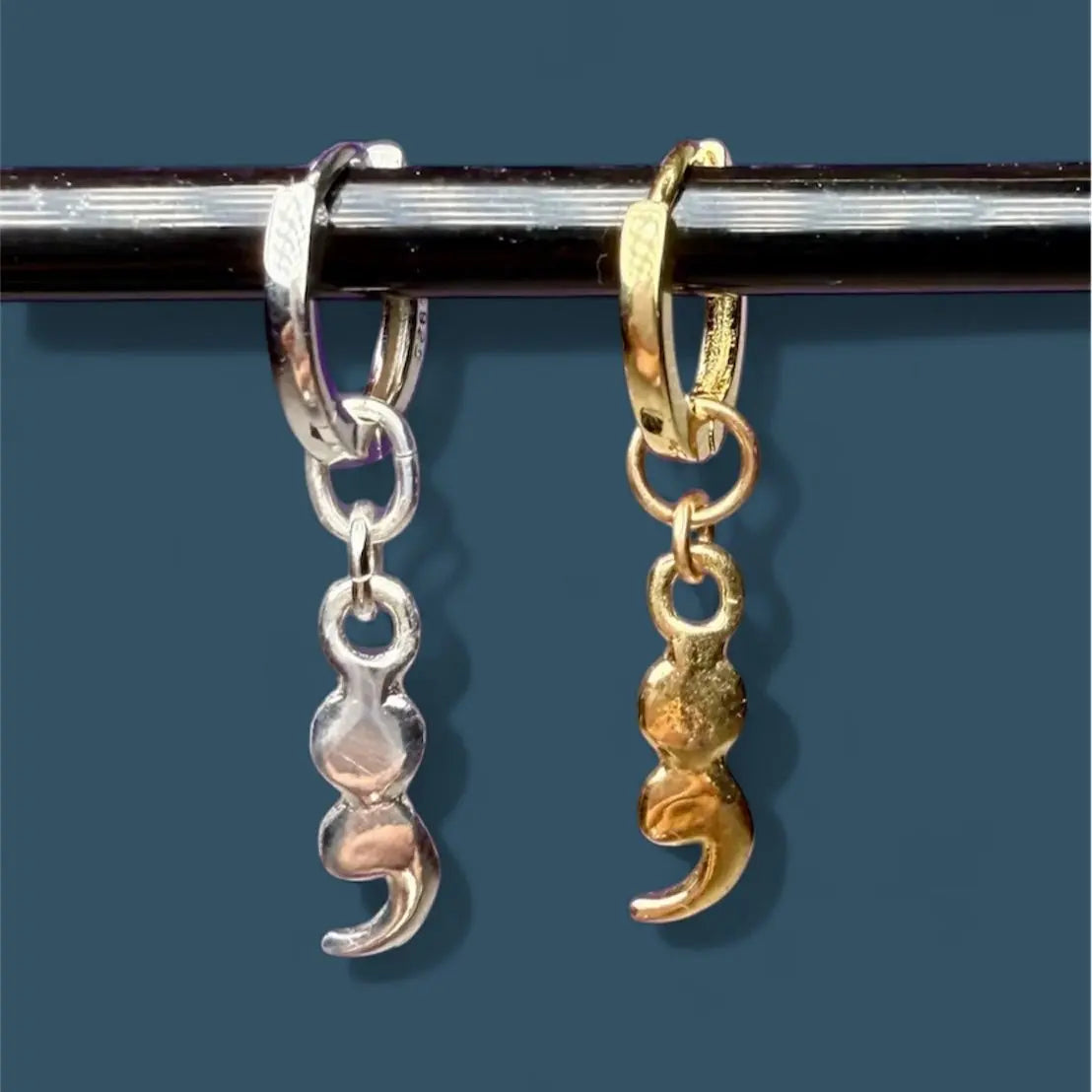 Örhänge - Semikolon - L8Hasselblad