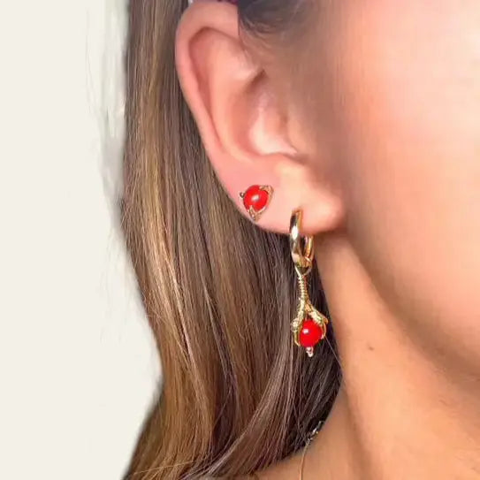 Örhängen - 2.0 kort klo gulddoublé L8Hasselblad