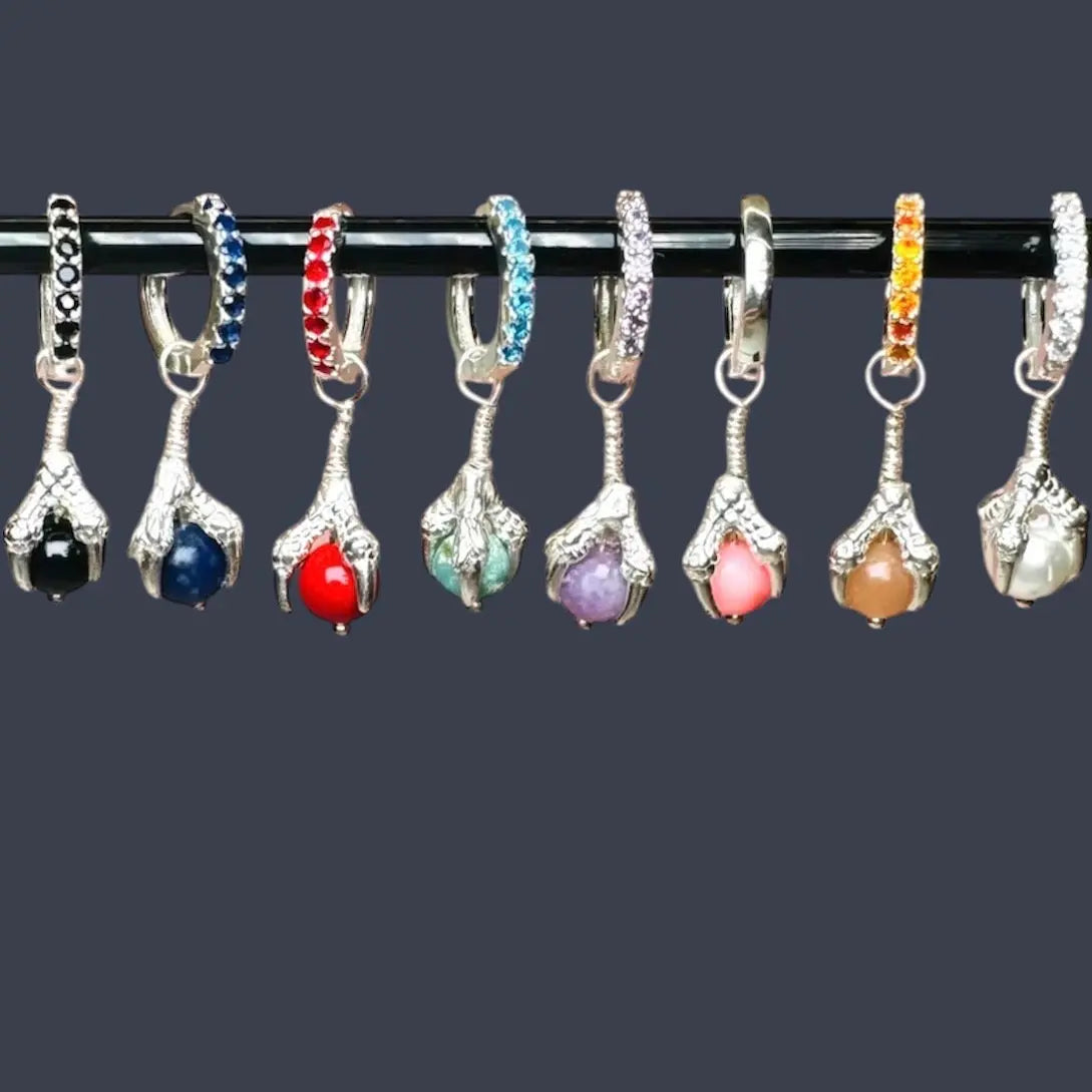 Örhängen - 2.0 kort klo silver L8Hasselblad