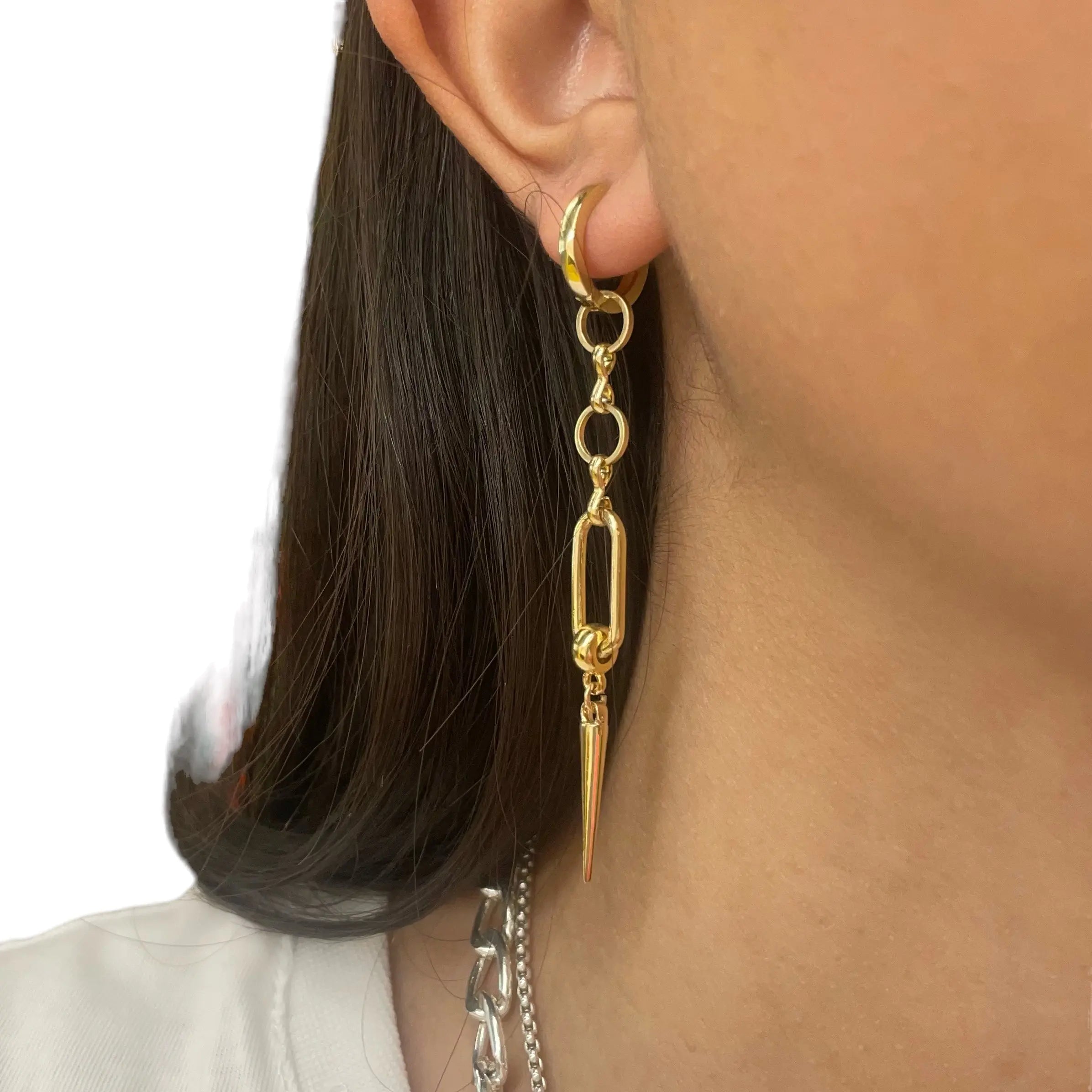 Örhängen - Lång runda Niten Gulddoublé - L8Hasselblad