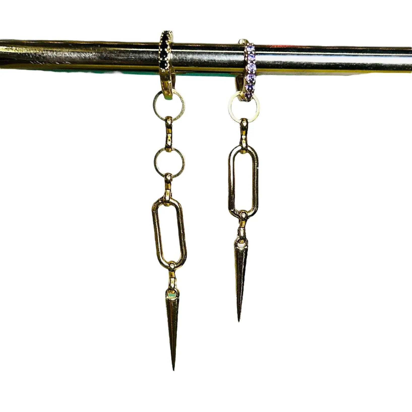 Örhängen - Lång runda Niten Gulddoublé - L8Hasselblad