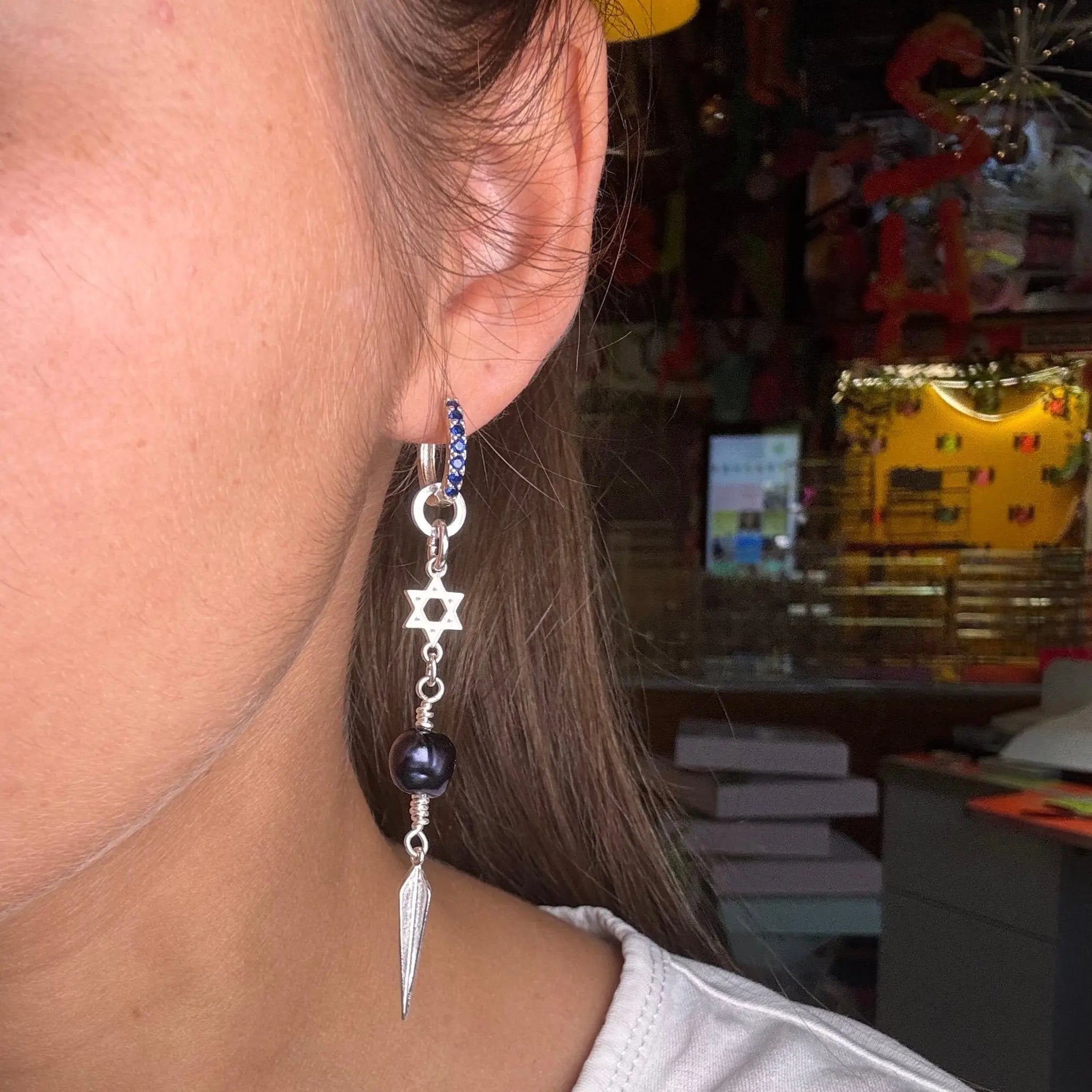 Örhängen - Långa davidstjärna med pärla - L8Hasselblad