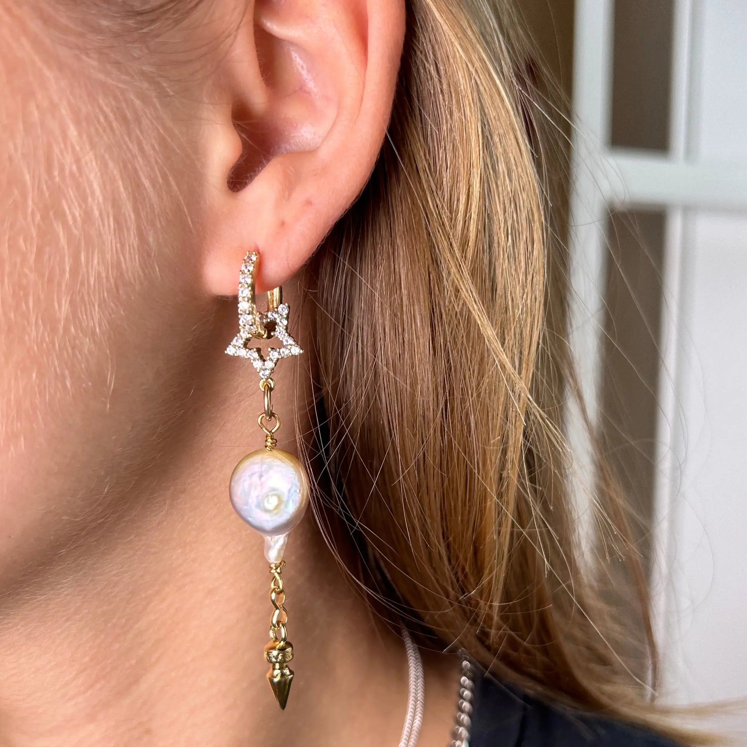 Örhängen - Pärlörhängen former - L8Hasselblad