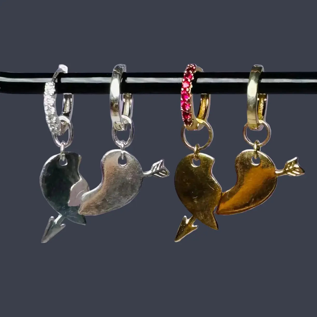 Örhängen med Stora Kompishjärthalvor L8Hasselblad