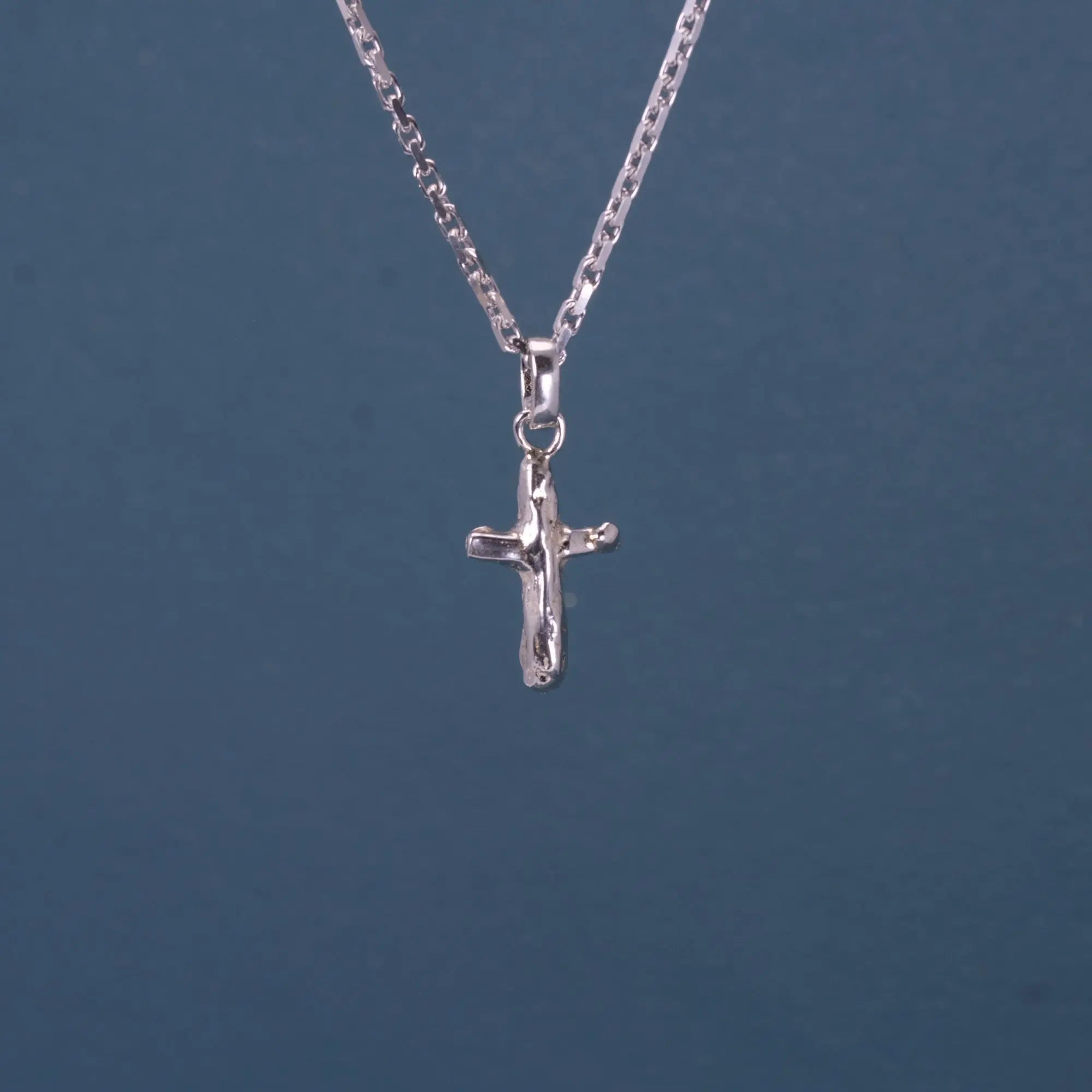 Raw Cross - Halsband L8Hasselblad