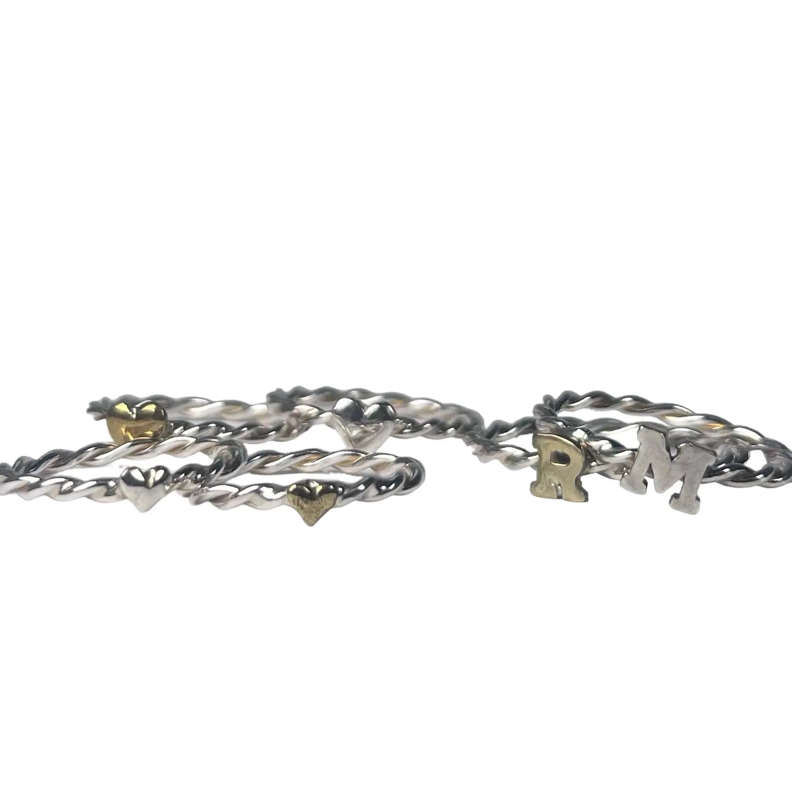 Ring - Snurrad bokstavsring - L8Hasselblad