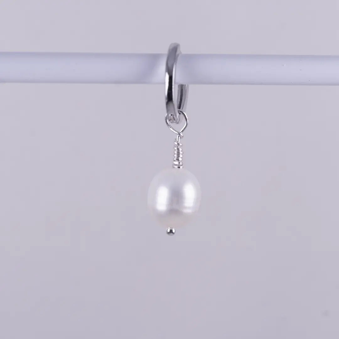 Short and Cute - pärlörhängen silver - L8Hasselblad