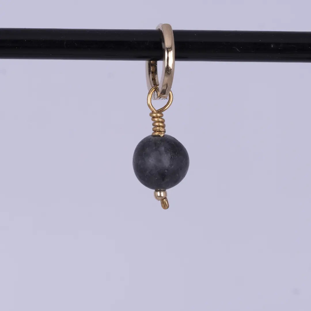 Short and Cute - stenörhängen gulddoublé - L8Hasselblad