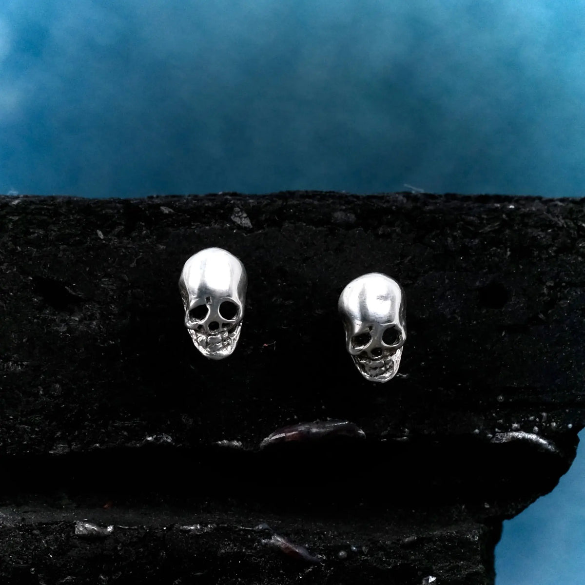 Skull - Stiftörhänge L8Hasselblad