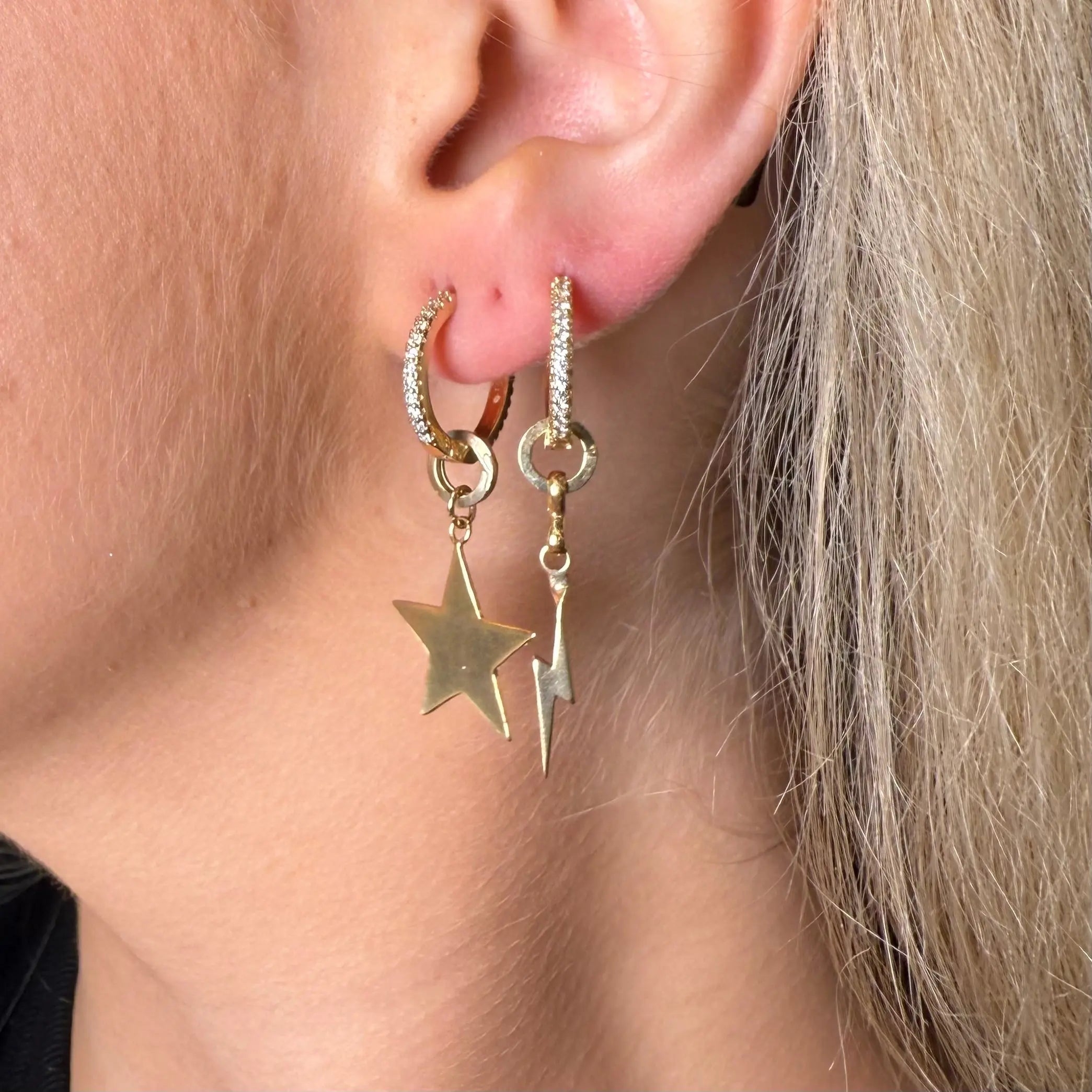 Sky - guldörhängen - L8Hasselblad