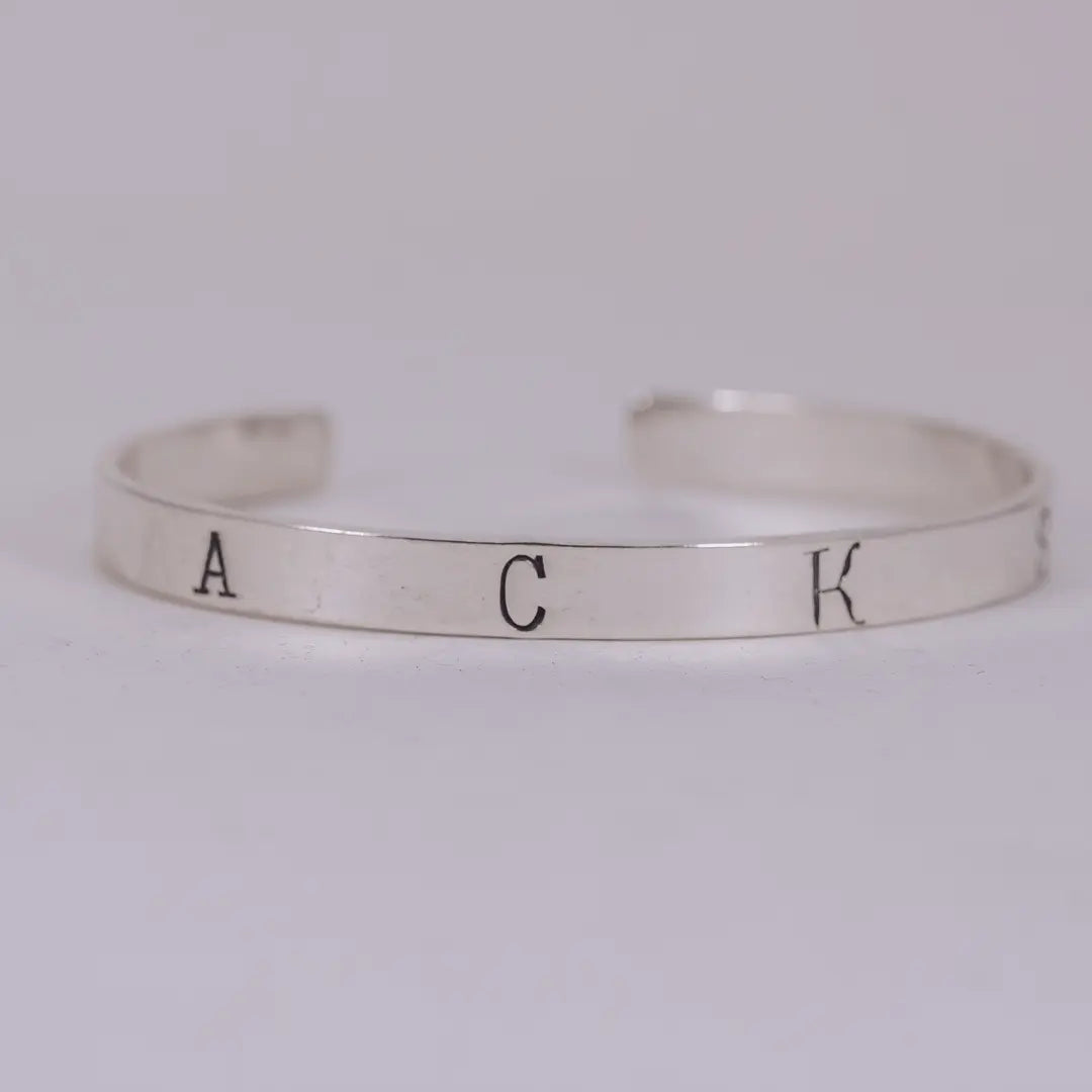 Stämplat ordarmband - L8Hasselblad