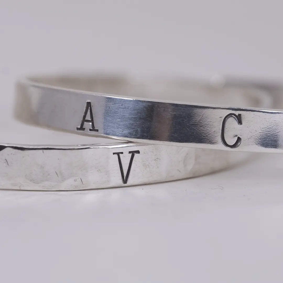 Stämplat ordarmband - L8Hasselblad