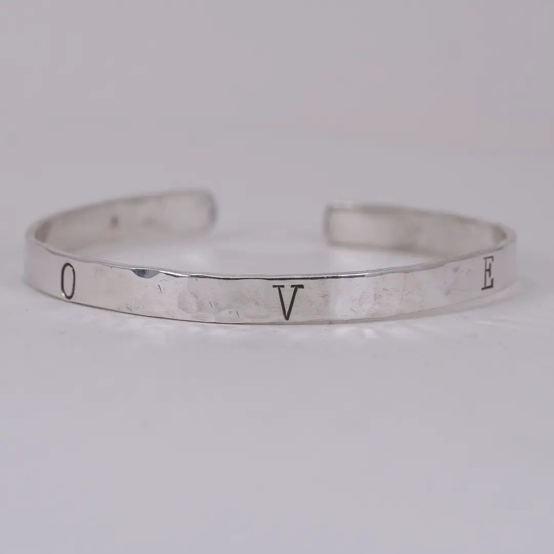 Stämplat ordarmband - L8Hasselblad