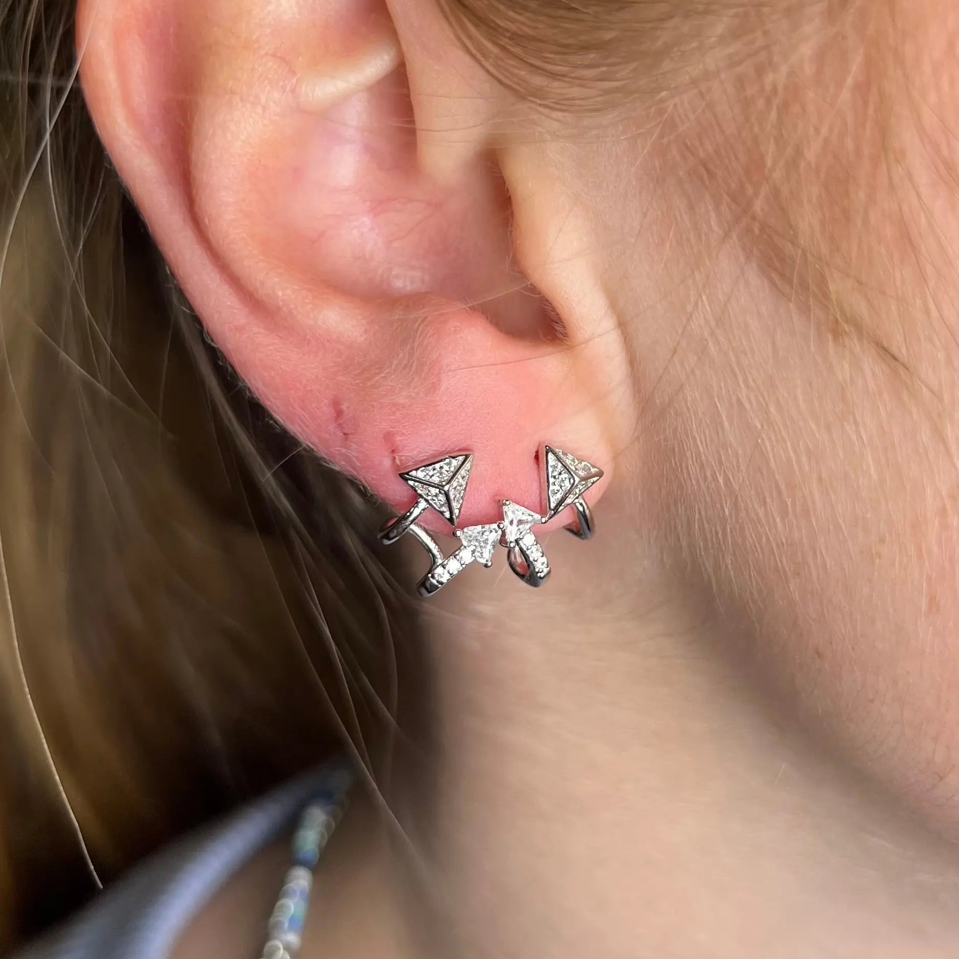 Stiftörhänge - Dubblett Triangel - L8Hasselblad