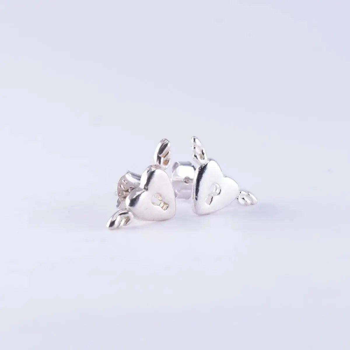 Stiftörhänge - Flygande hjärtat med lås L8Hasselblad