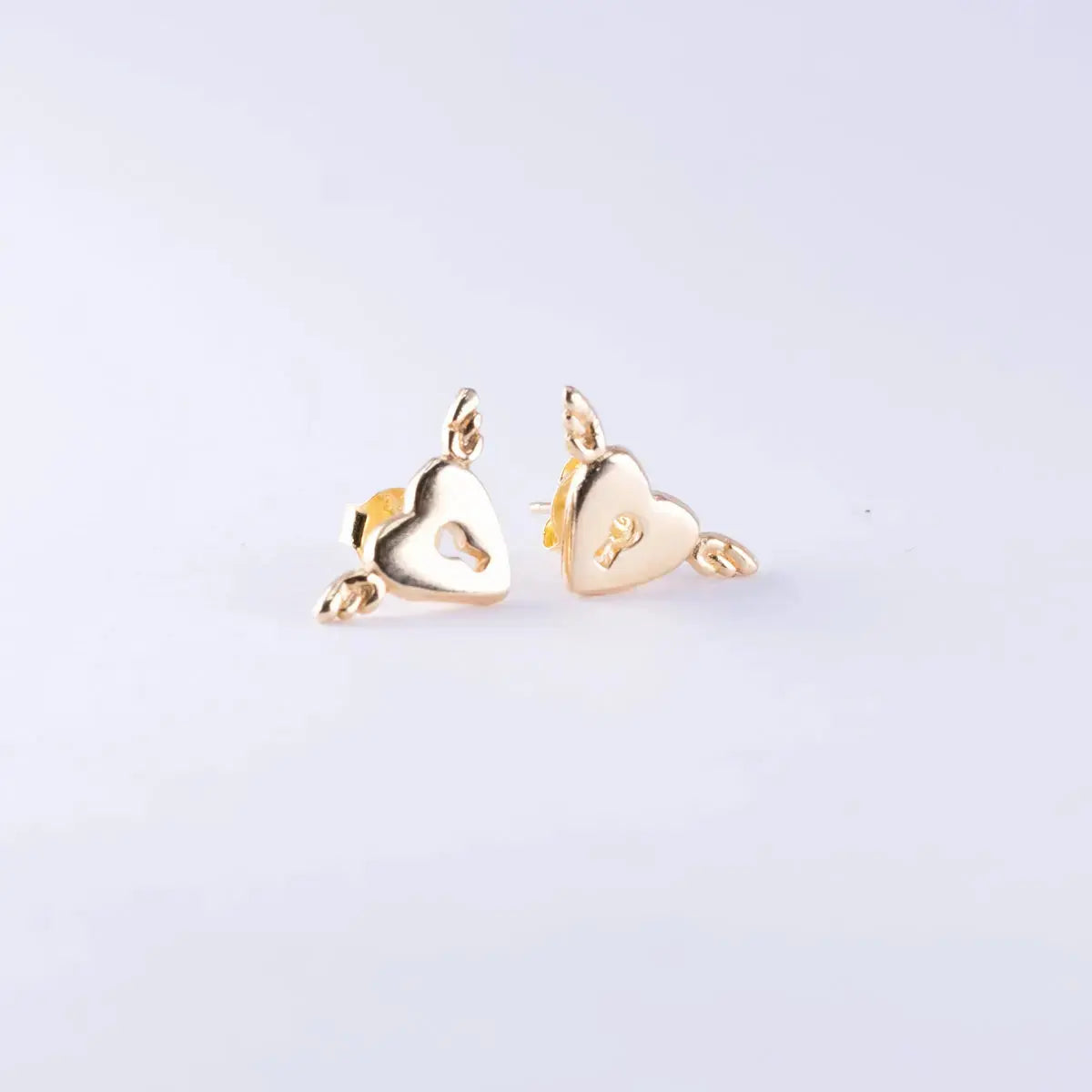 Stiftörhänge - Flygande hjärtat med lås L8Hasselblad