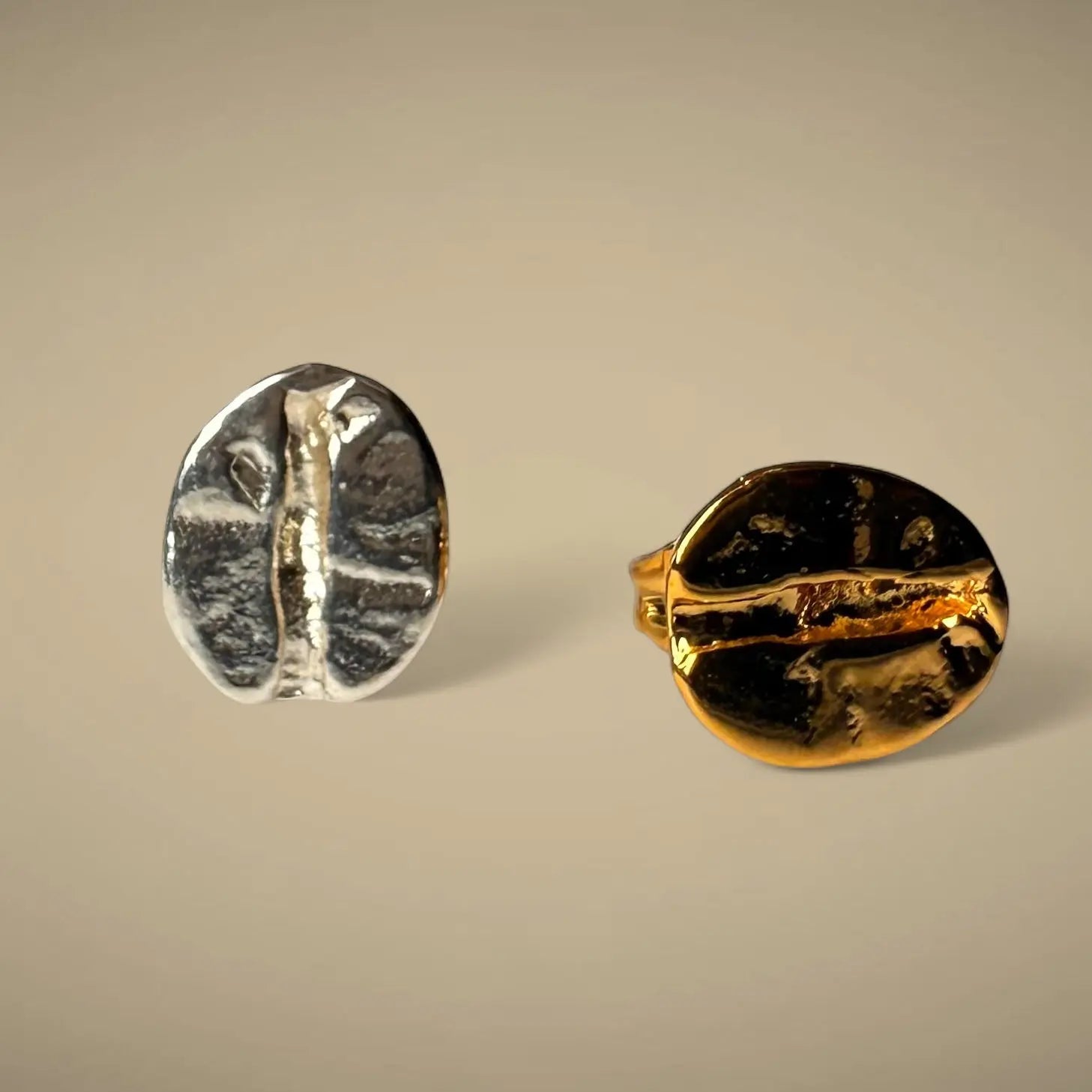 Stiftörhänge - Kaffeböna - L8Hasselblad