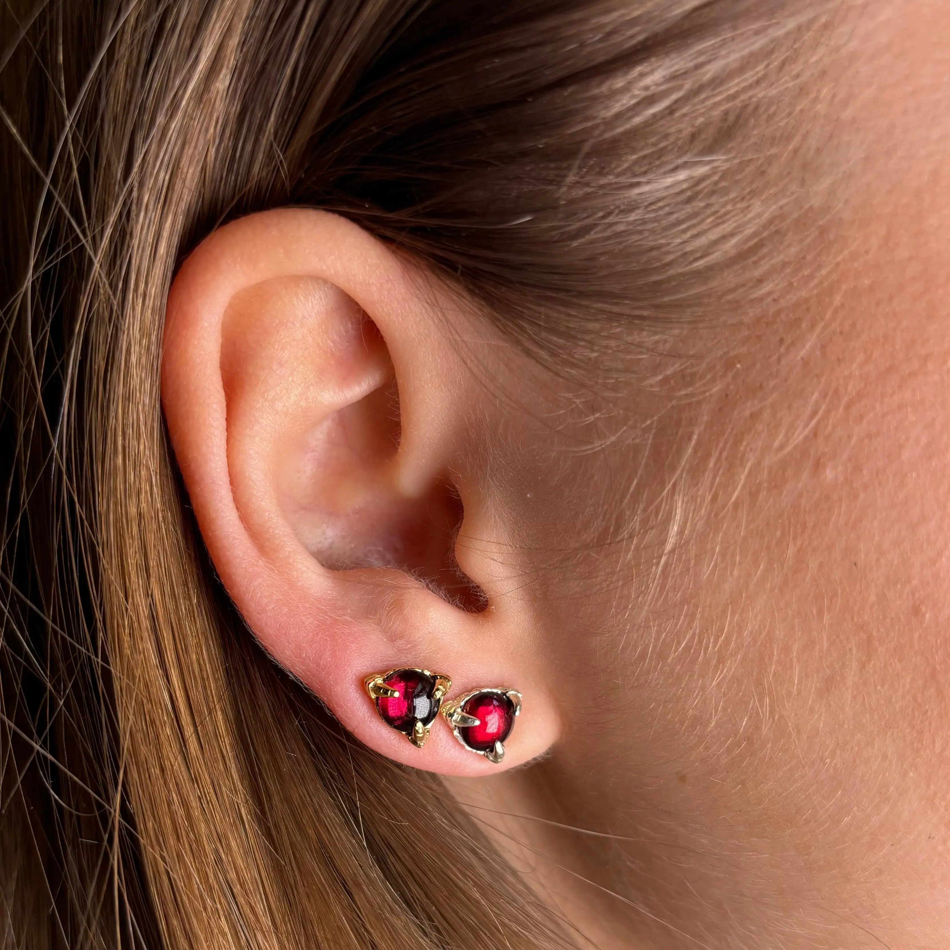 Stiftörhänge - Kråkgodis - L8Hasselblad