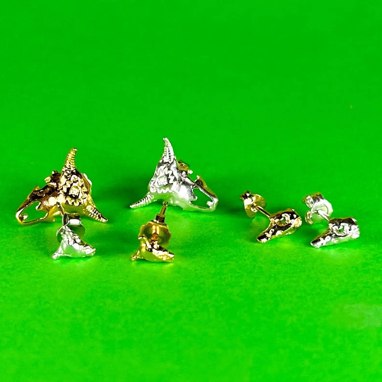 Stiftörhänge - Kranier - L8Hasselblad