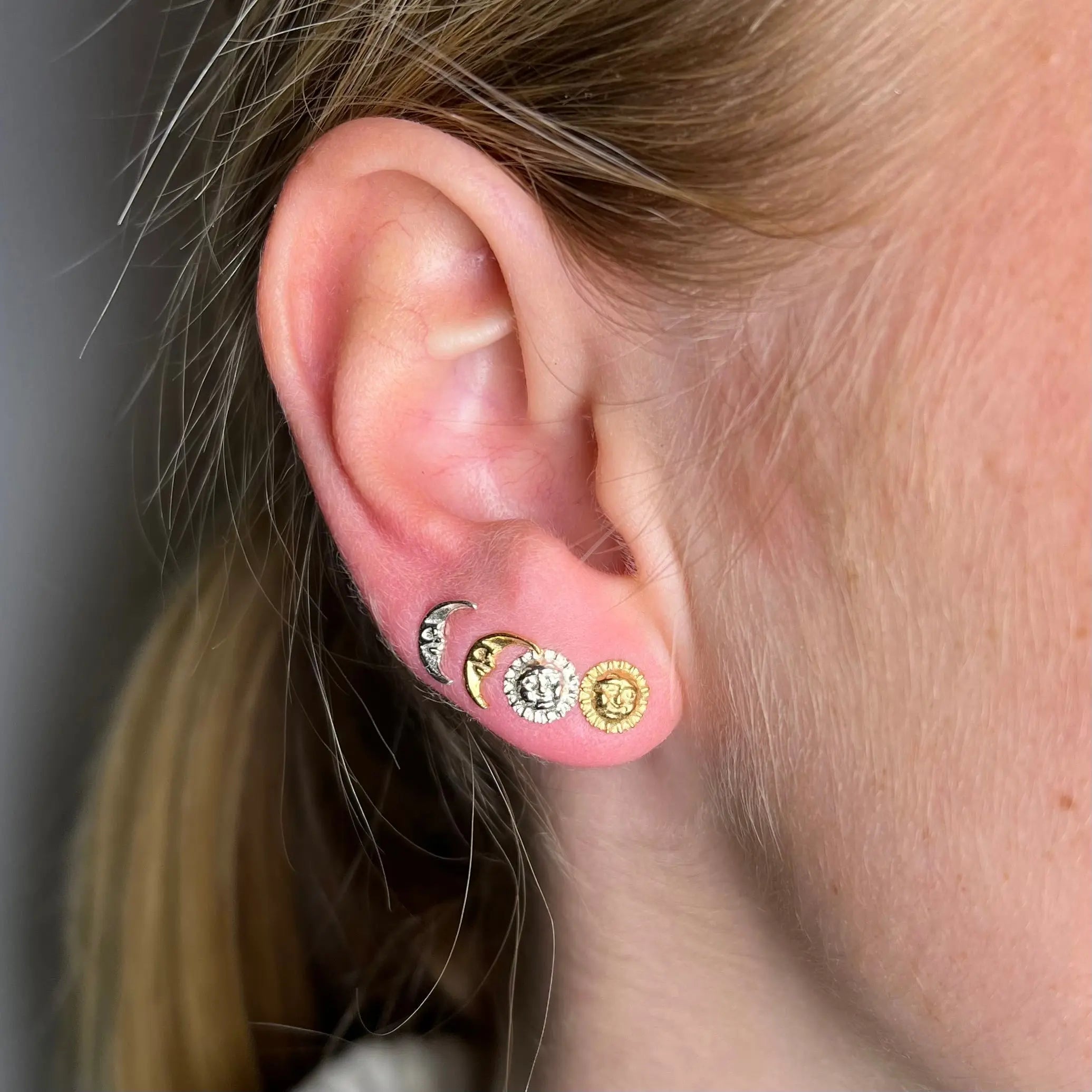 Stiftörhänge - Sol & Måne - L8Hasselblad