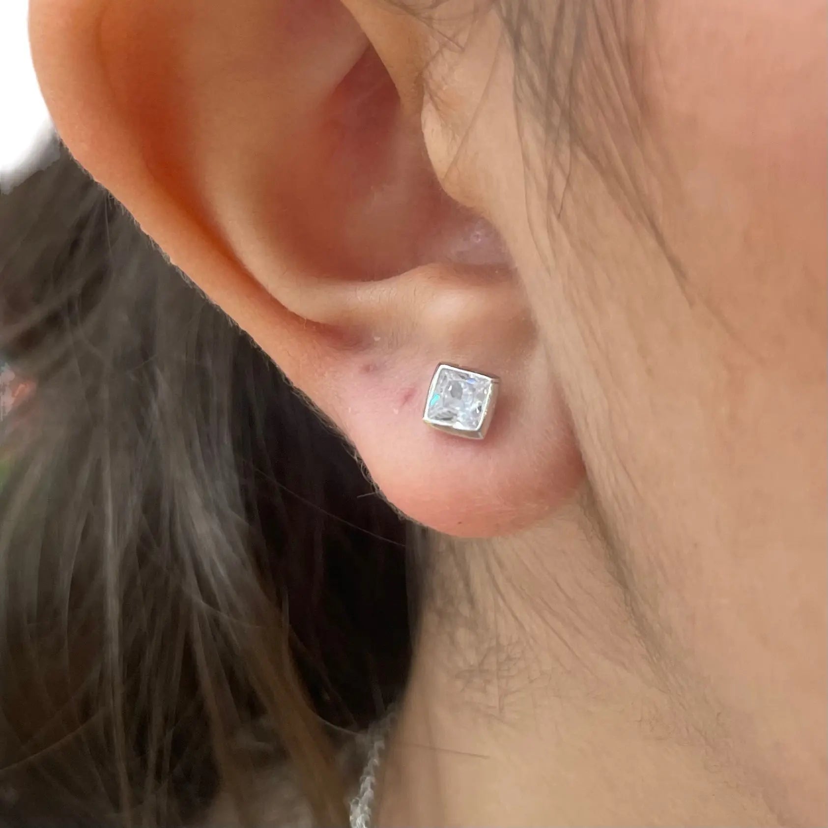 Stiftörhänge - Zirkon Cirkel & Fyrkant - L8Hasselblad