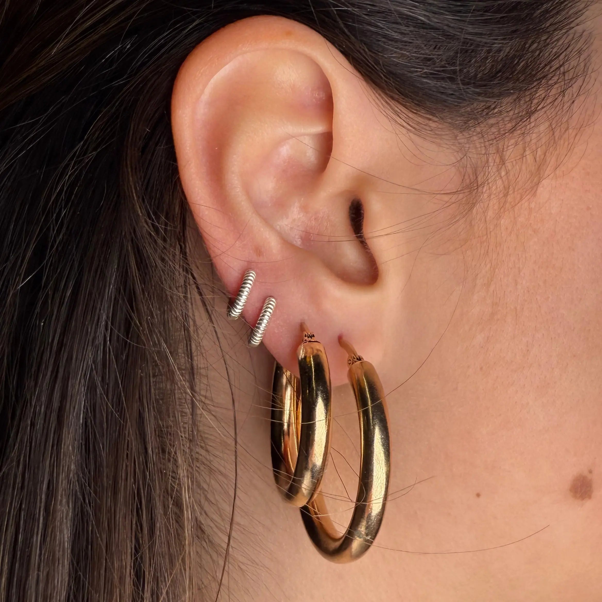 Stora guldiga hoops - L8Hasselblad