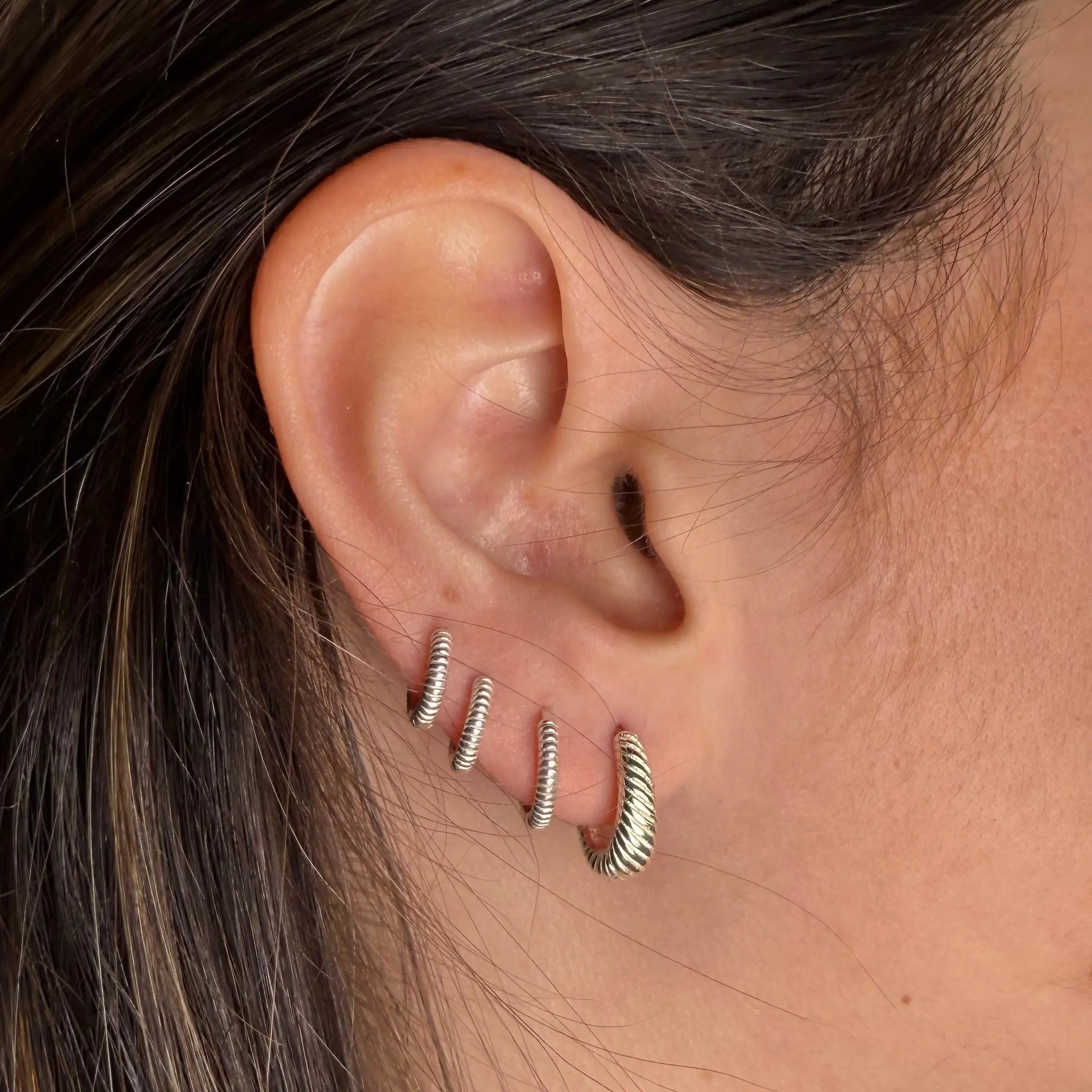 Striped hoops - L8Hasselblad