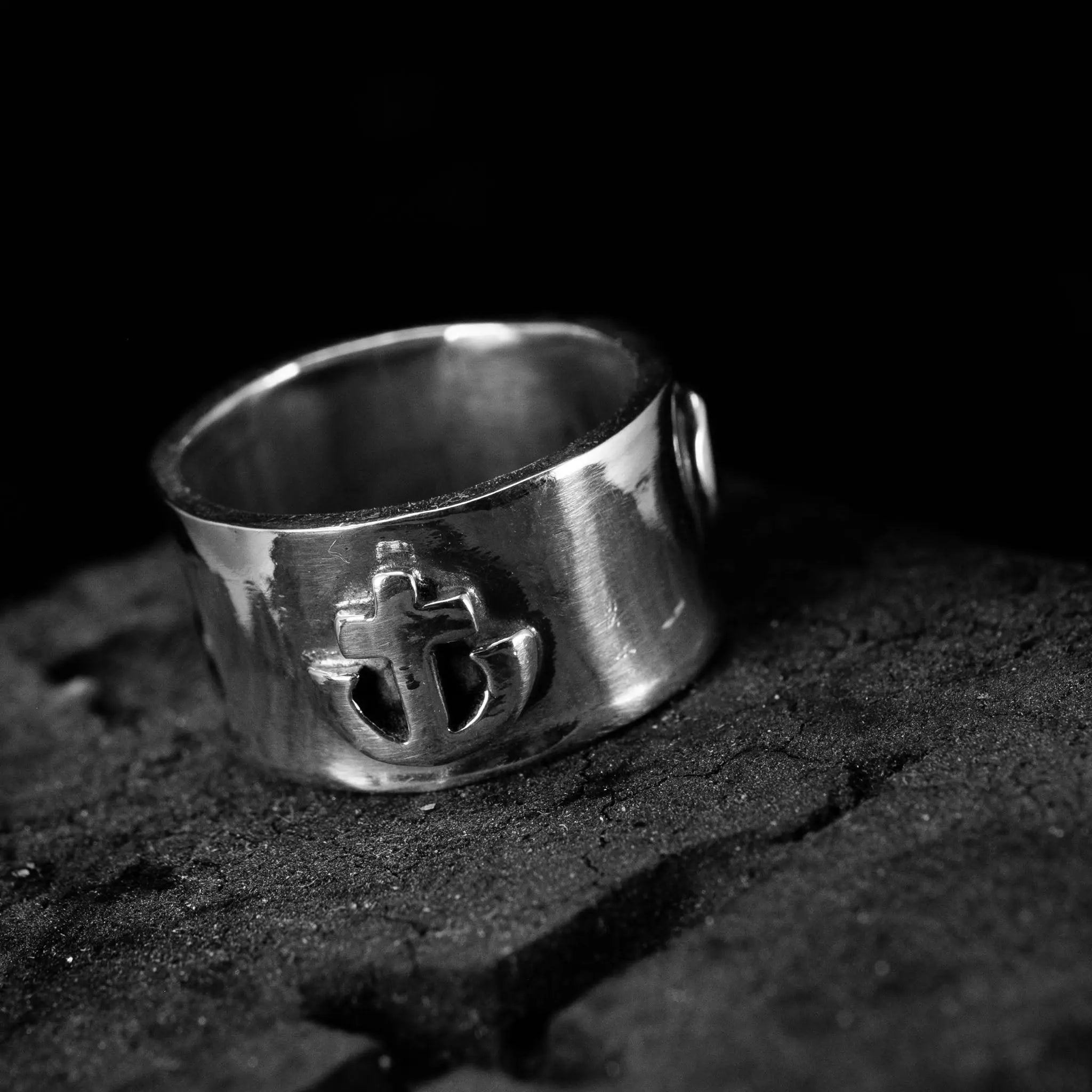 Tro, hopp & kärlek - Bred Ring L8Hasselblad