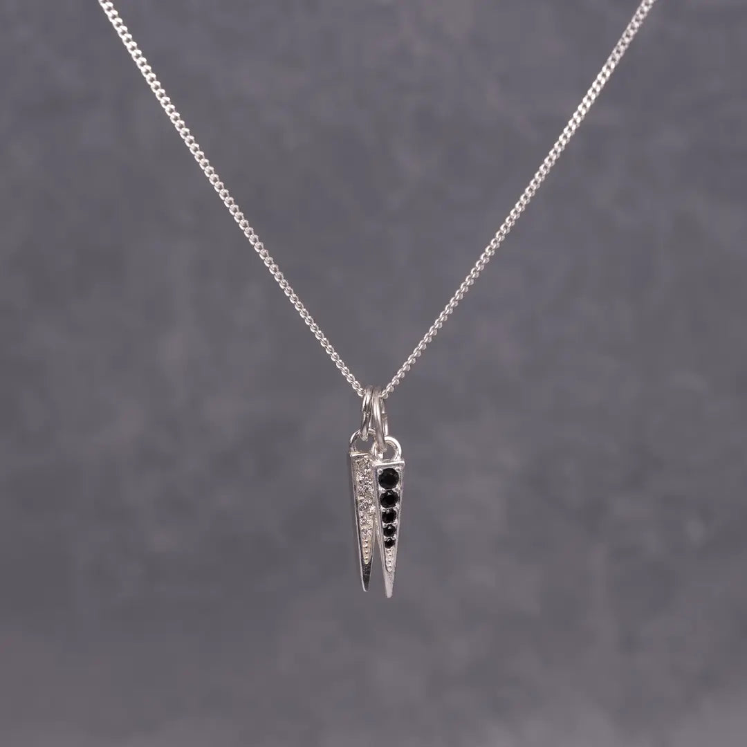 Tagg med Zirkoner - halsband gulddoublé - L8Hasselblad