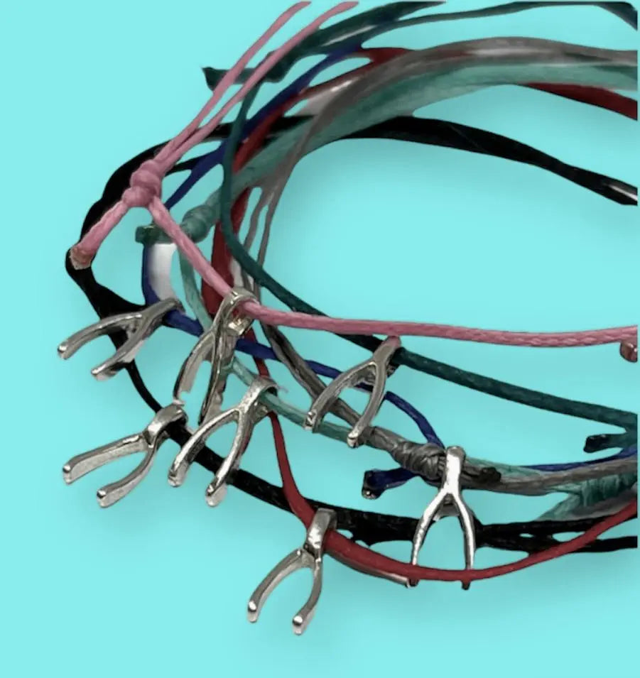 Trådarmband med lyckoben - L8Hasselblad