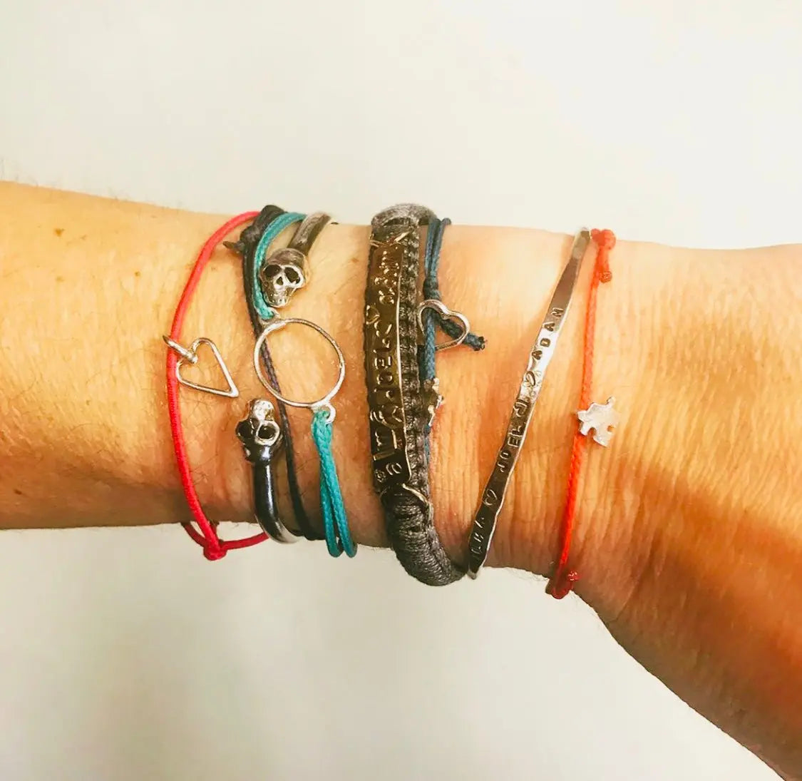 Trådarmband med pusselbit - L8Hasselblad